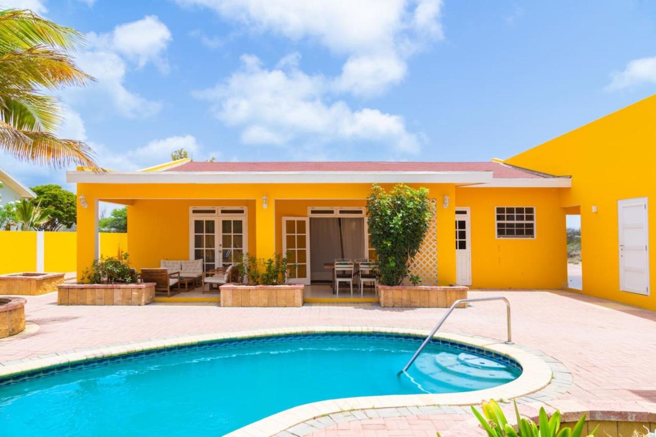 Casa Amarilla 9 mins from the beach