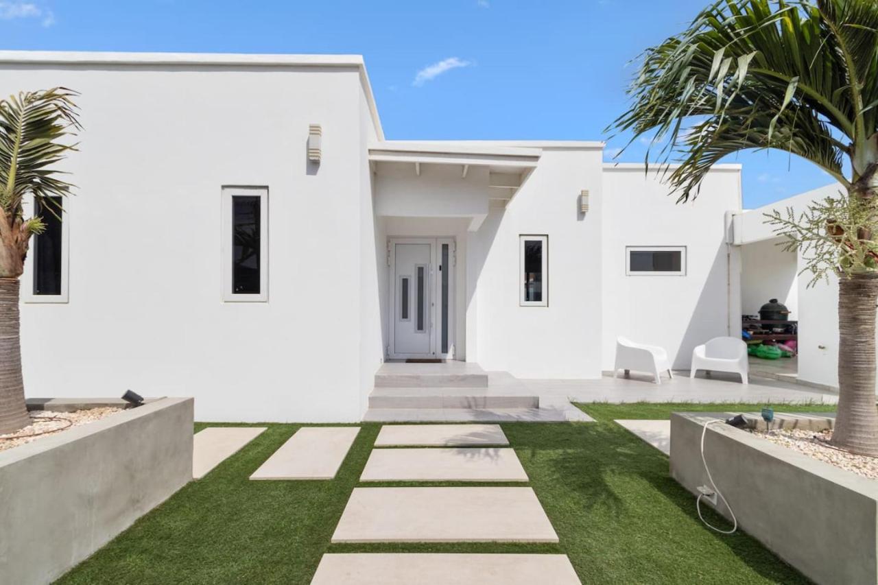 Villa Charly Large Villa with Pool in Noord