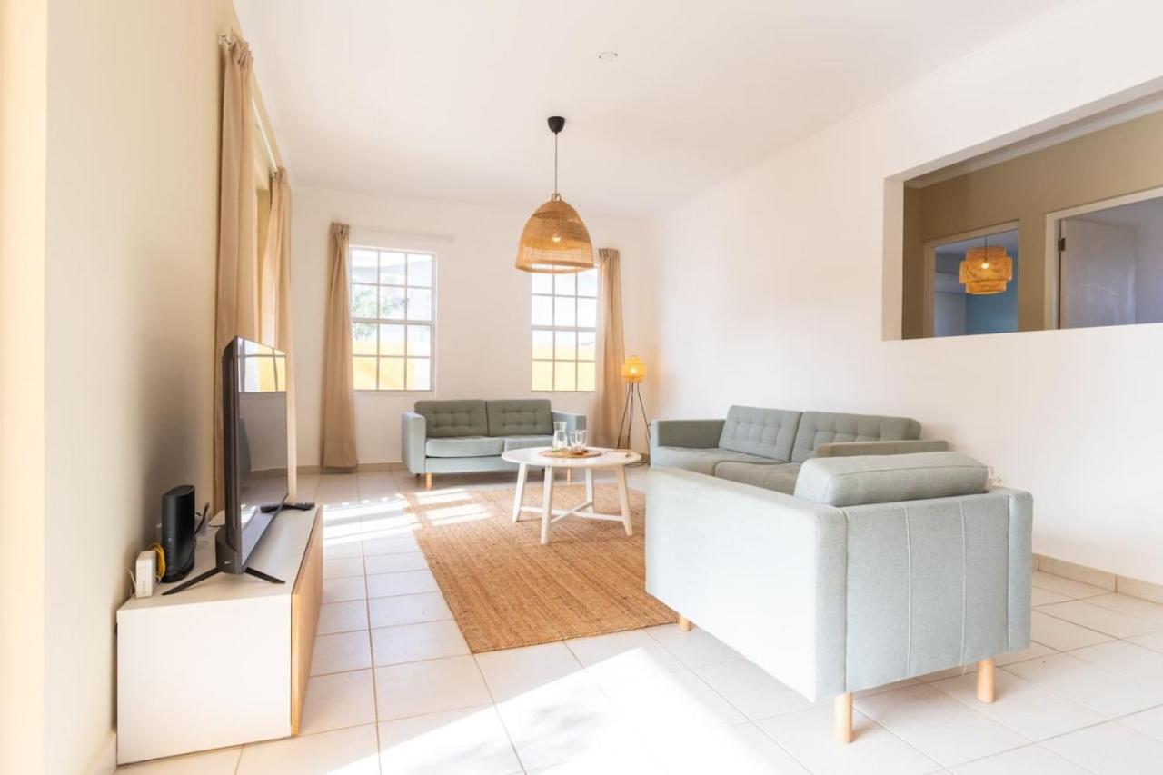 Casa Amarilla 9 mins from the beach