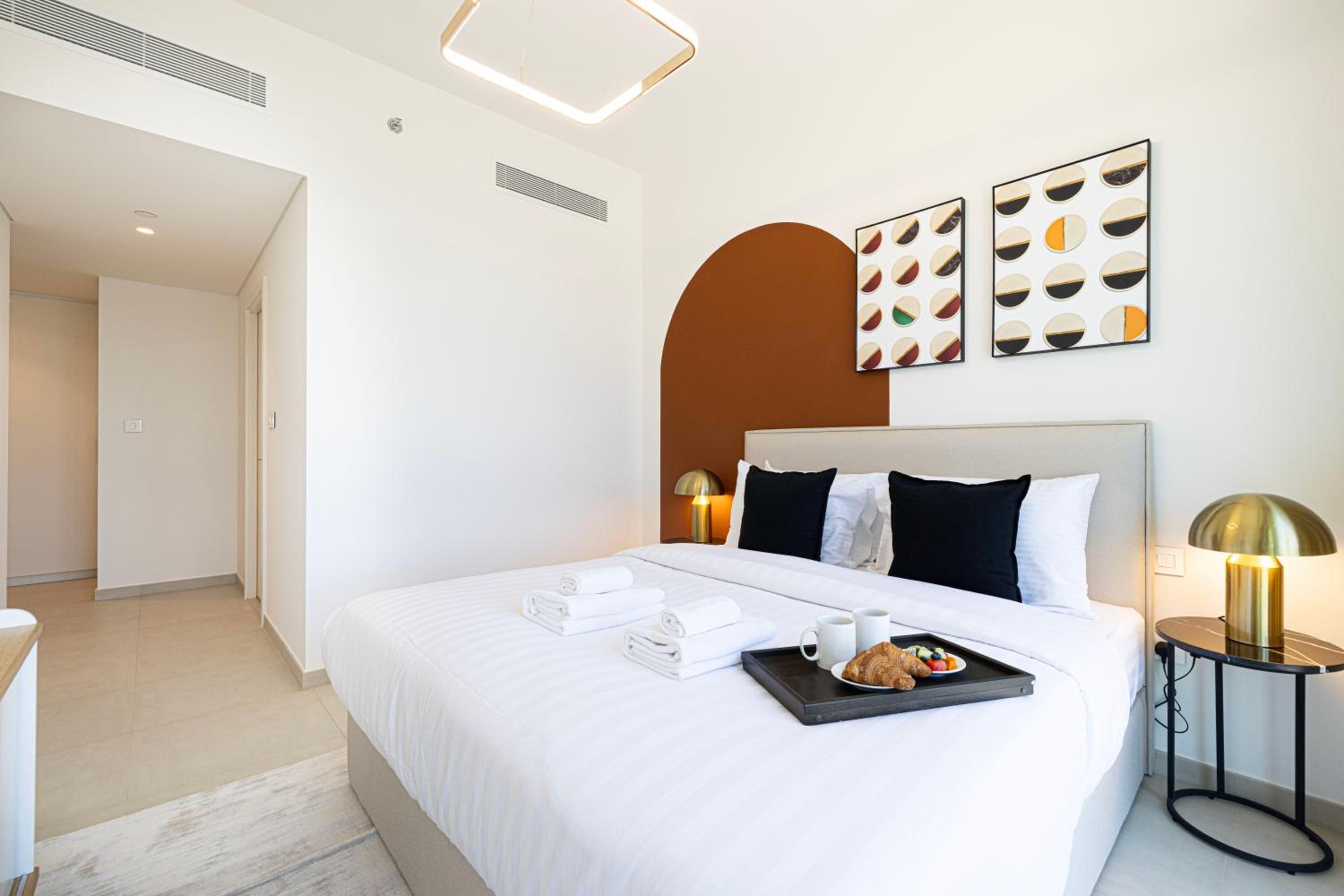 Stunning Two-Bedroom Apartment with Skyline View & walk to Dubai Mall by TerraHome