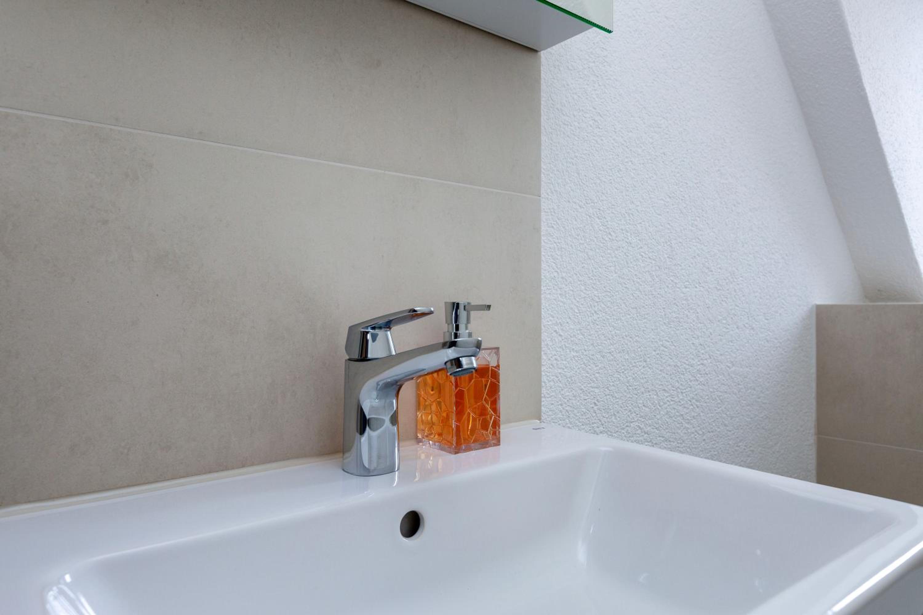 KAYA Zurich Apartment 5A - Downtown 2-BR Deluxe Loft Apt