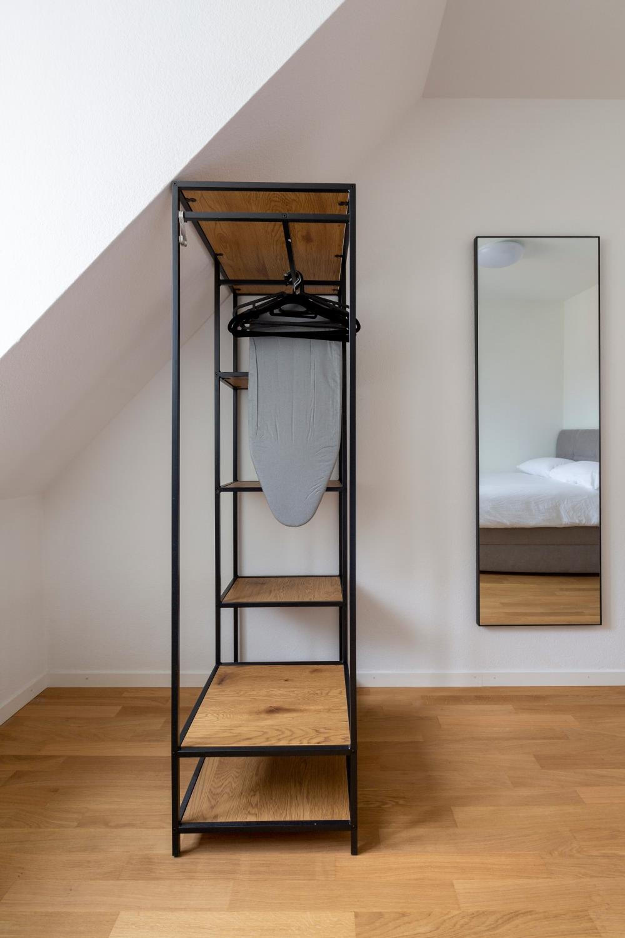 KAYA Zurich Apartment 5A - Downtown 2-BR Deluxe Loft Apt