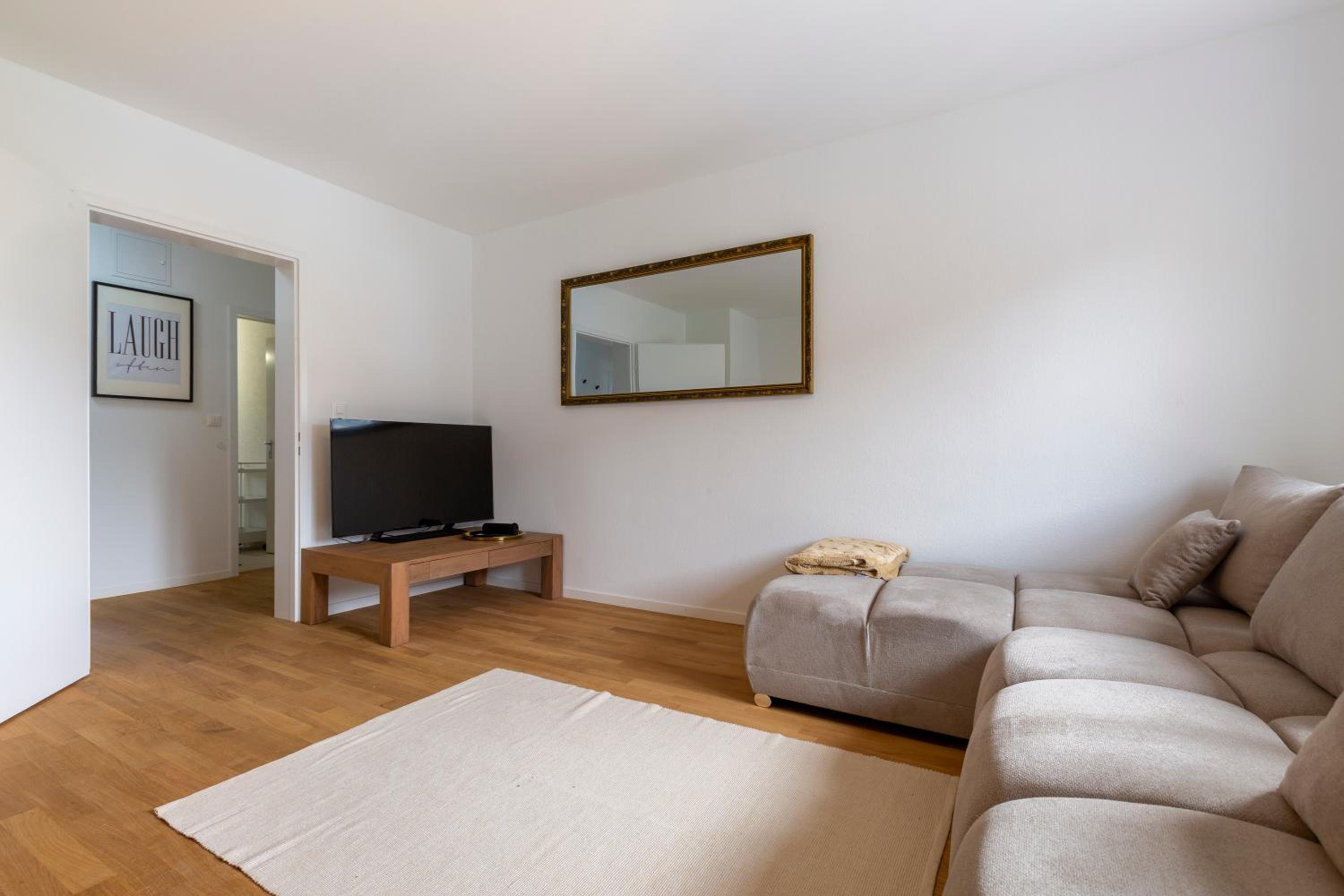 KAYA Zurich Apartment 5A - Downtown 2-BR Deluxe Loft Apt
