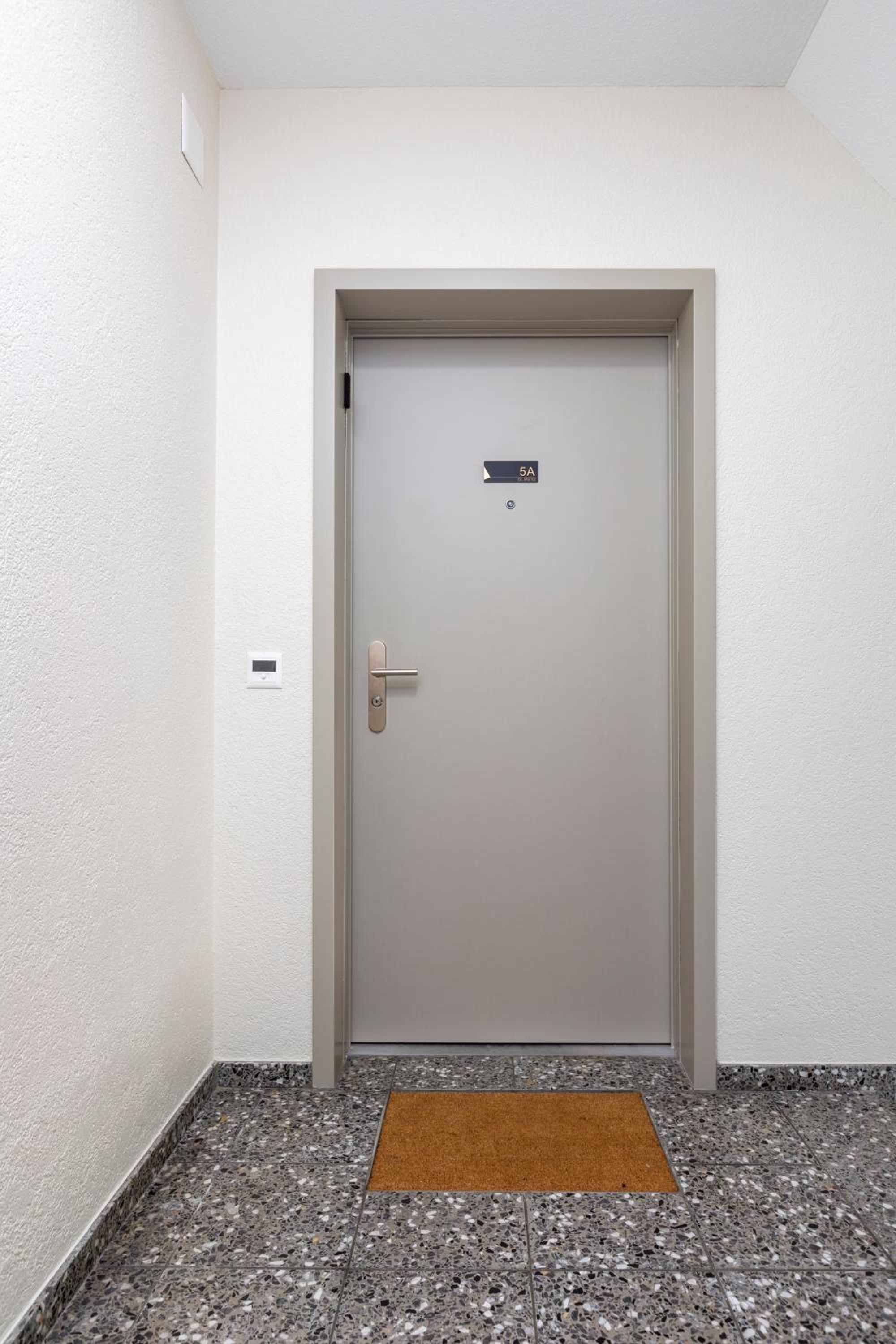 KAYA Zurich Apartment 5A - Downtown 2-BR Deluxe Loft Apt