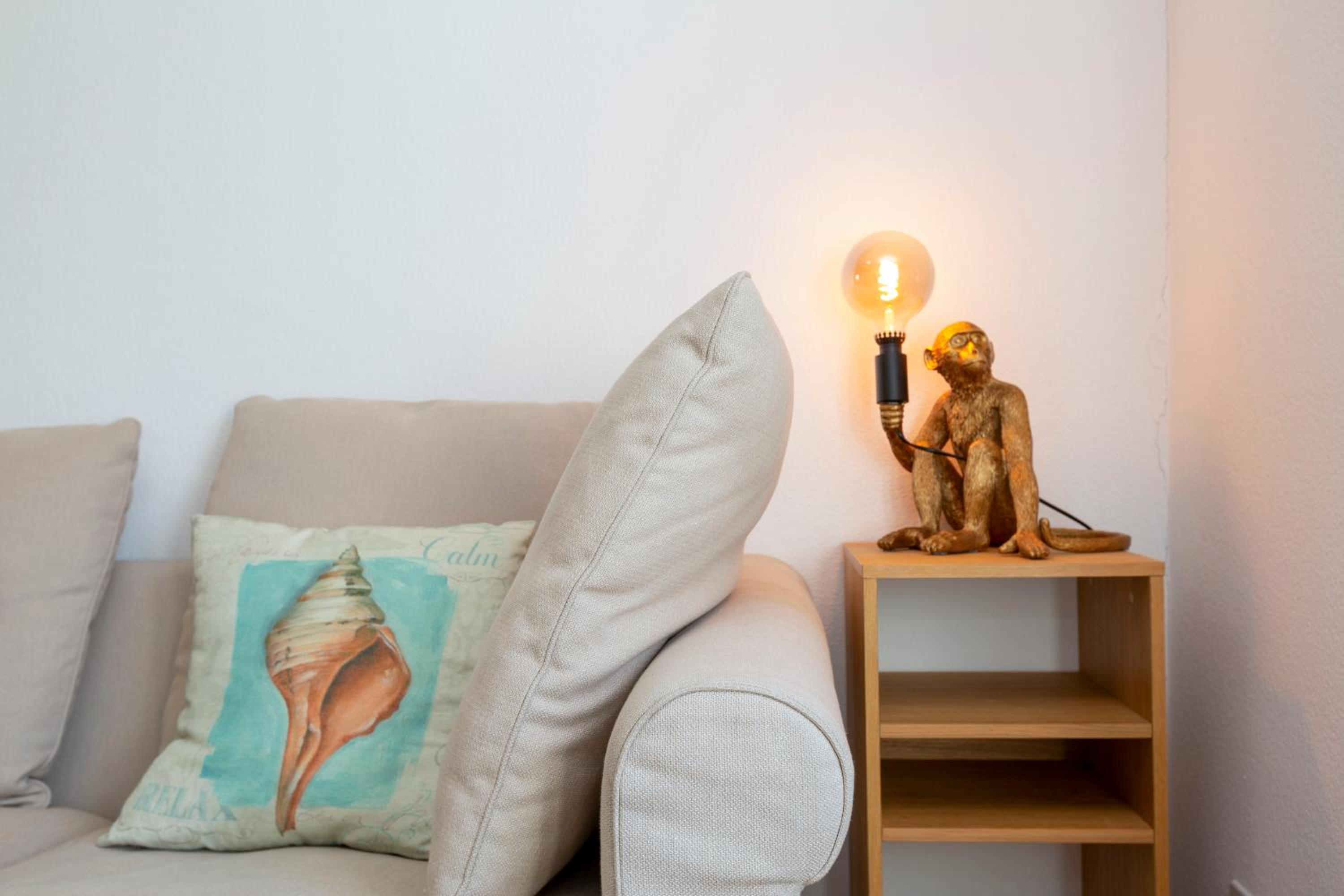 KAYA Zurich Apartment 5B - Downtown 2BR Deluxe Loft Apt