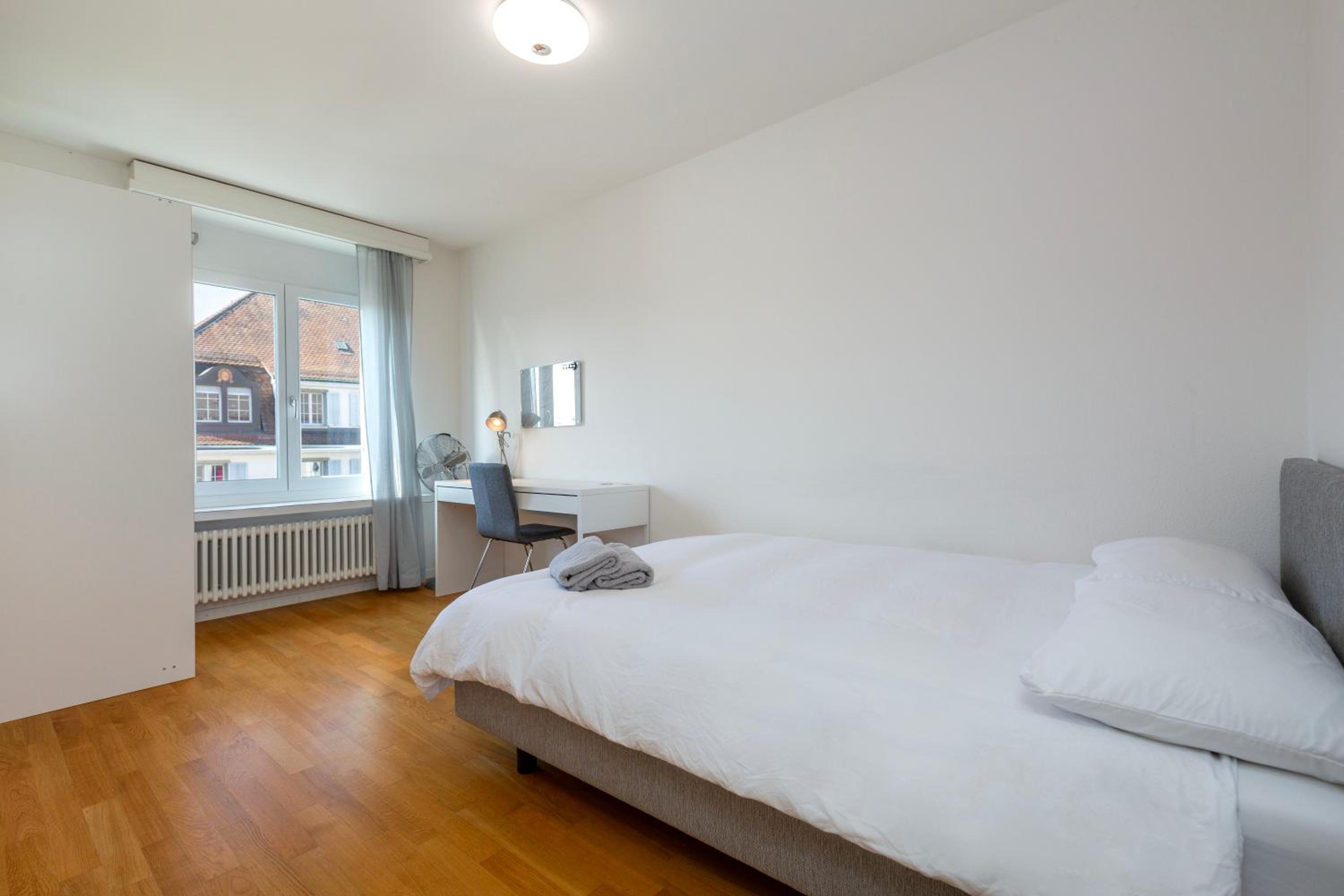 KAYA Zurich Apartment 5B - Downtown 2BR Deluxe Loft Apt