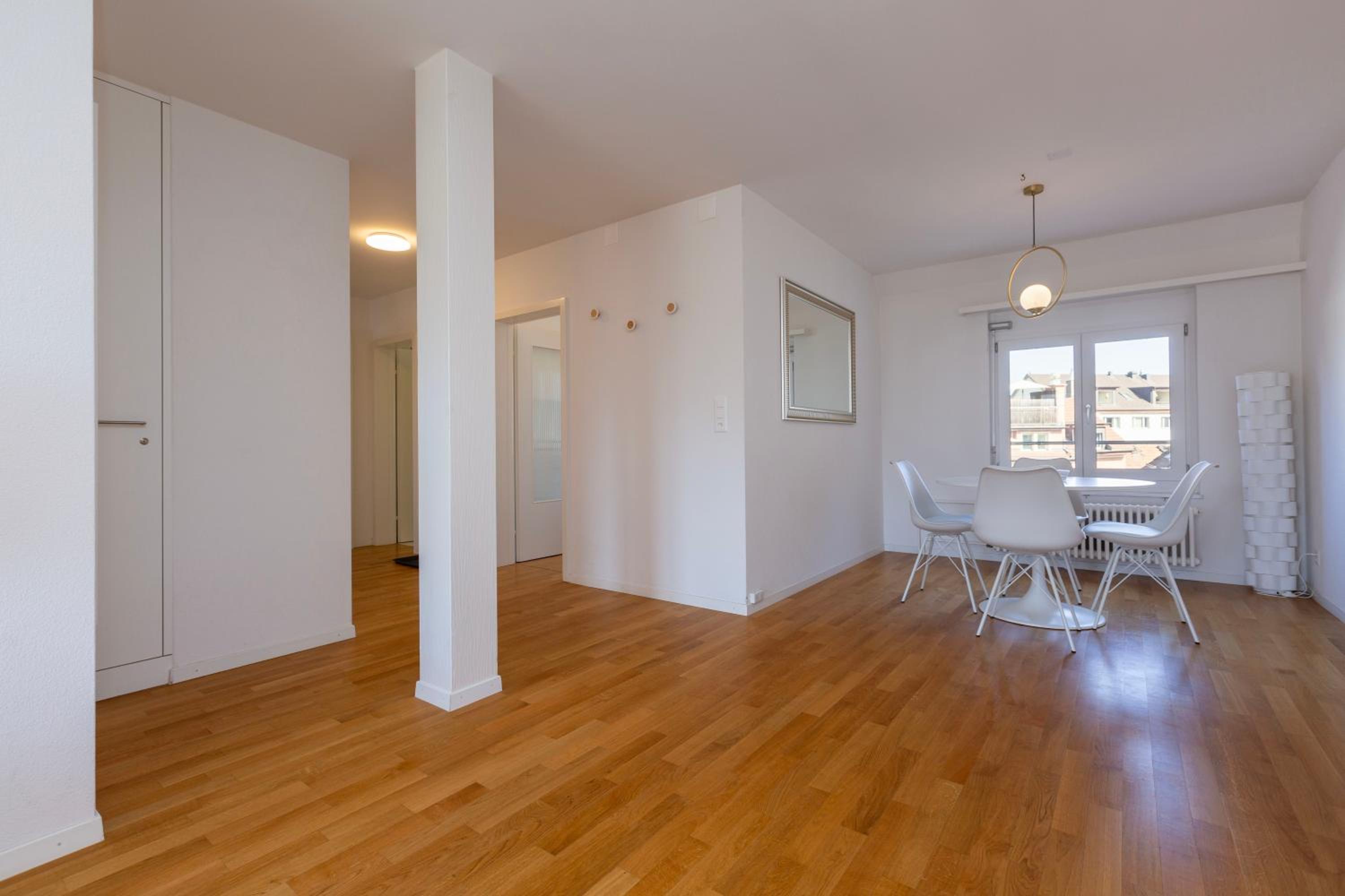 KAYA Zurich Apartment 5B - Downtown 2BR Deluxe Loft Apt