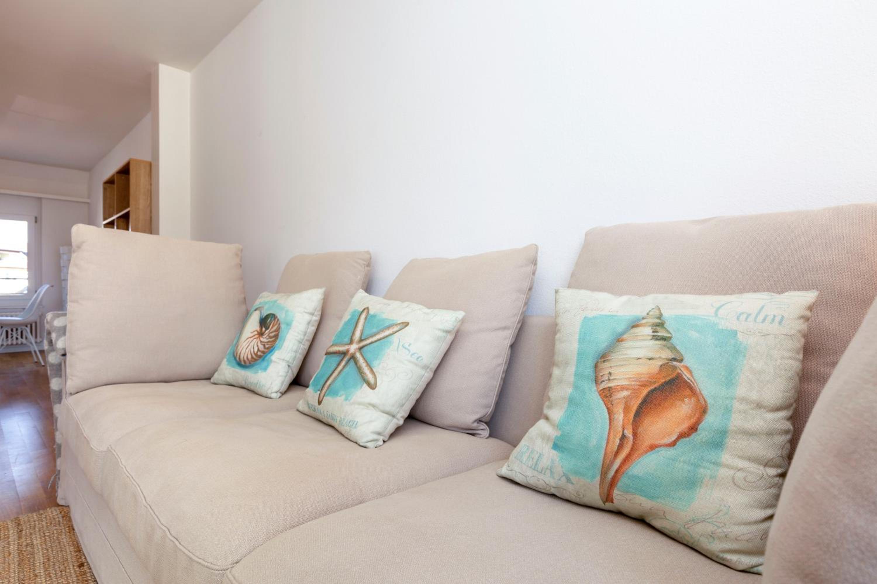 KAYA Zurich Apartment 5B - Downtown 2BR Deluxe Loft Apt