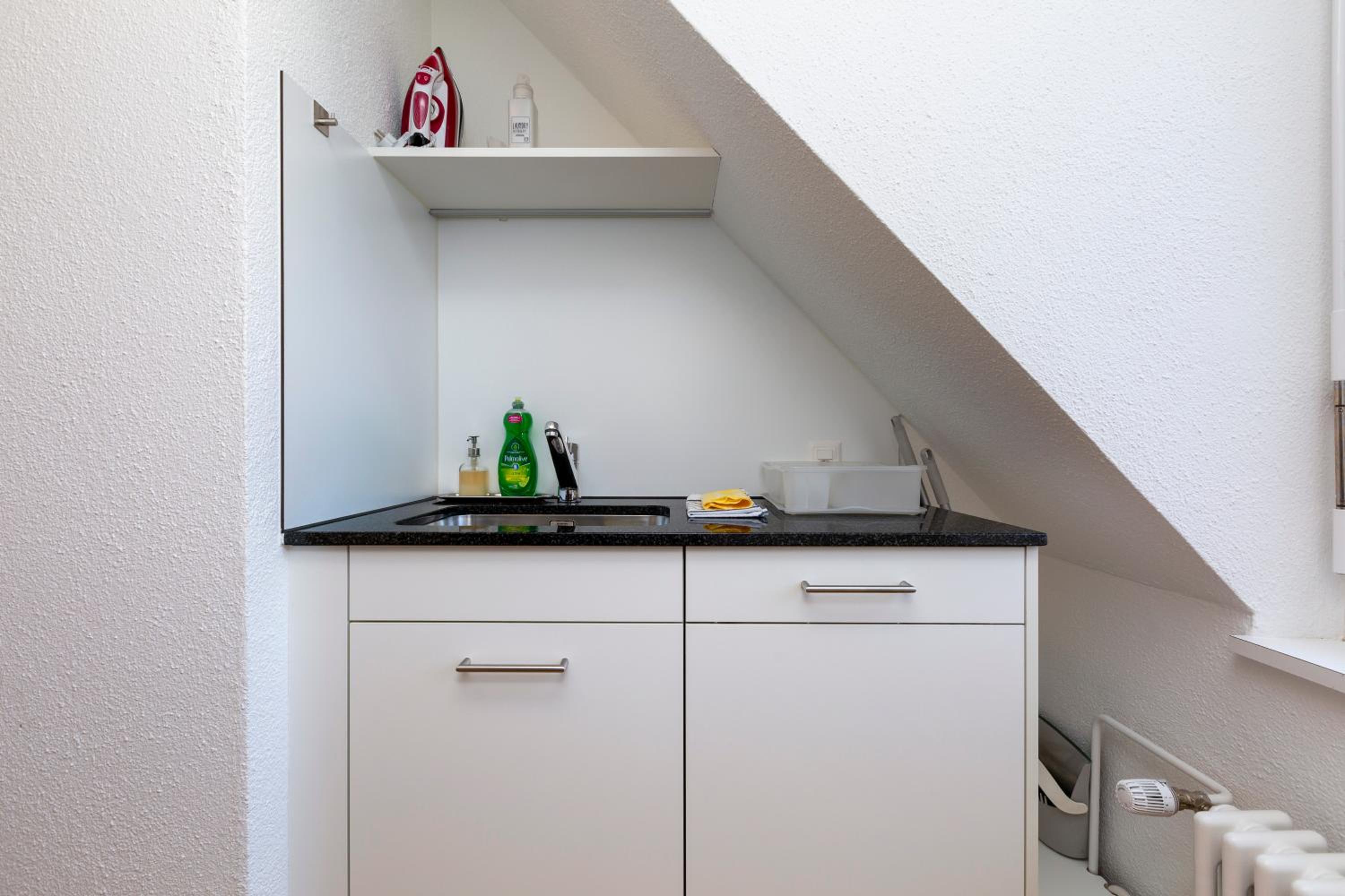 KAYA Zurich Apartment 5B - Downtown 2BR Deluxe Loft Apt