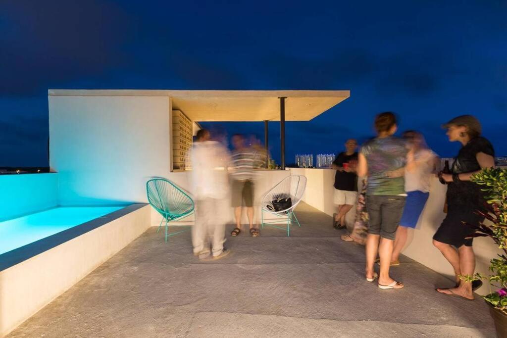 COOL LOFT Rooftop Pool, great views