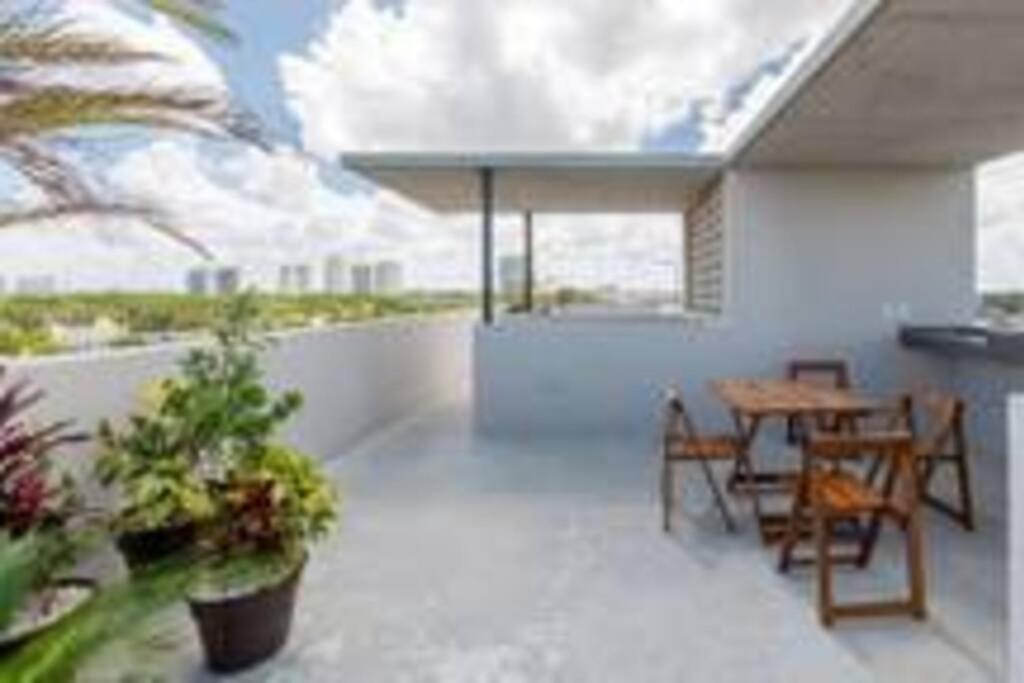COOL LOFT Rooftop Pool, great views