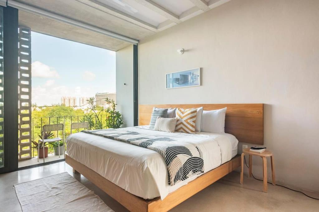 COOL LOFT Rooftop Pool, great views
