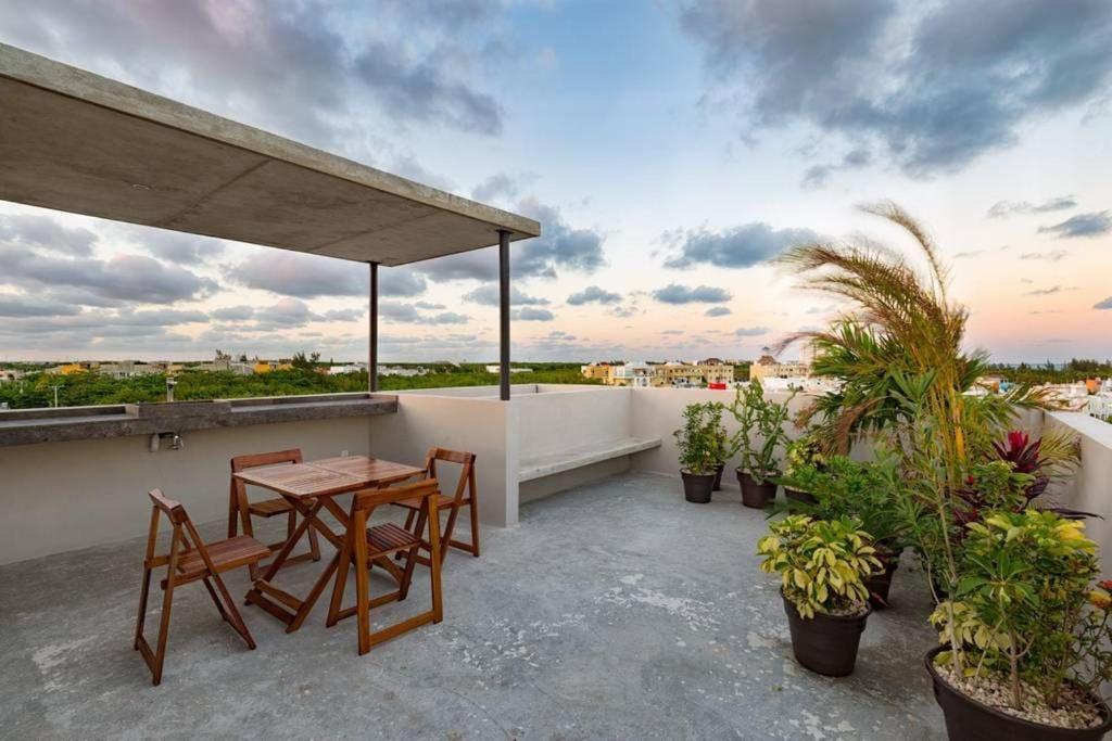 COOL LOFT Rooftop Pool, great views