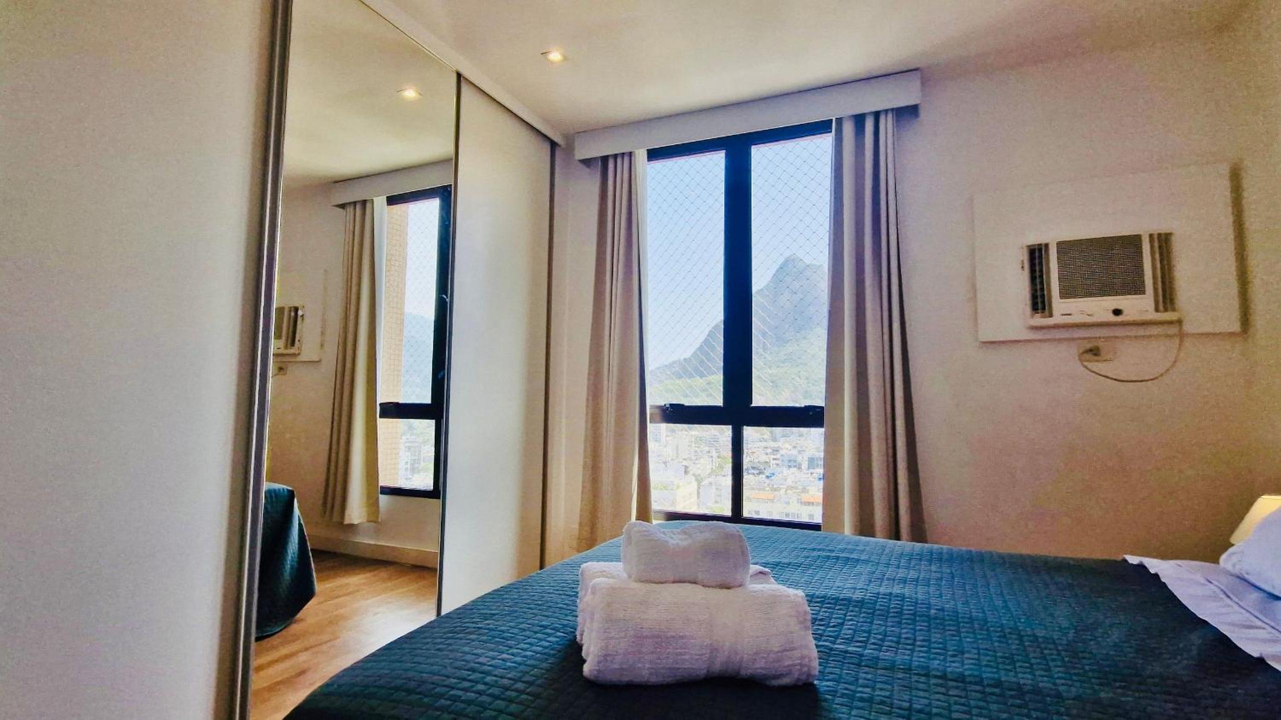 Top Apart Leblon - Flat com varanda, e terraço panorâmico