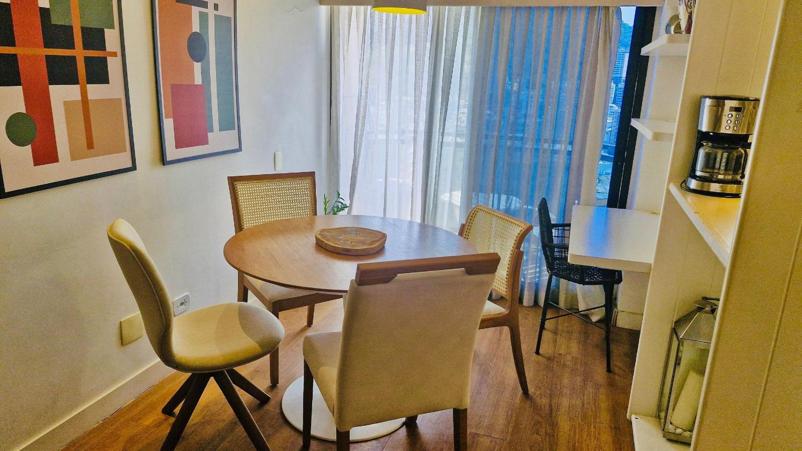Top Apart Leblon - Flat com varanda, e terraço panorâmico