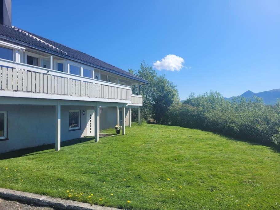 Romslig leilighet midt i Lofoten view 3