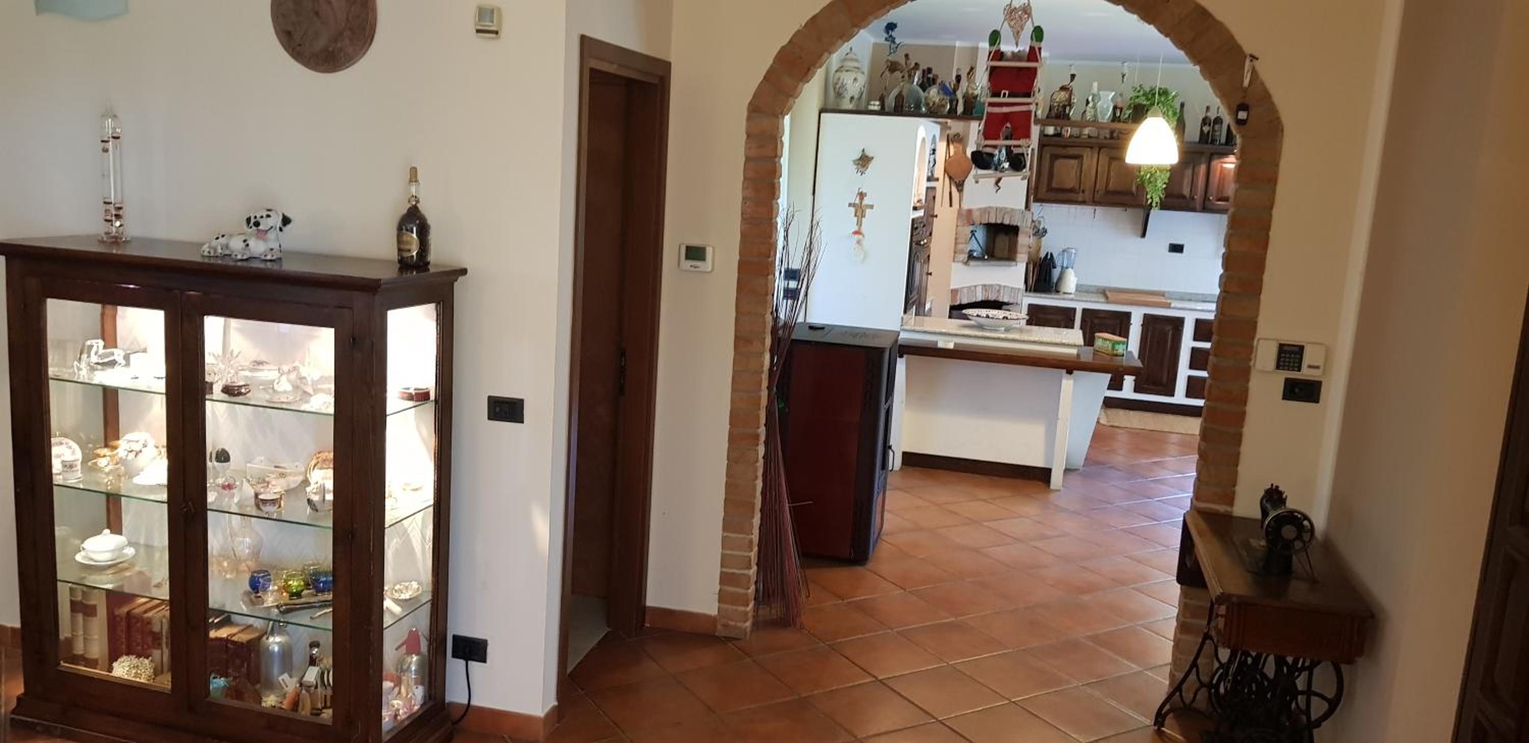 Casa Caginia 300mqgiardinopalestra e biliardo