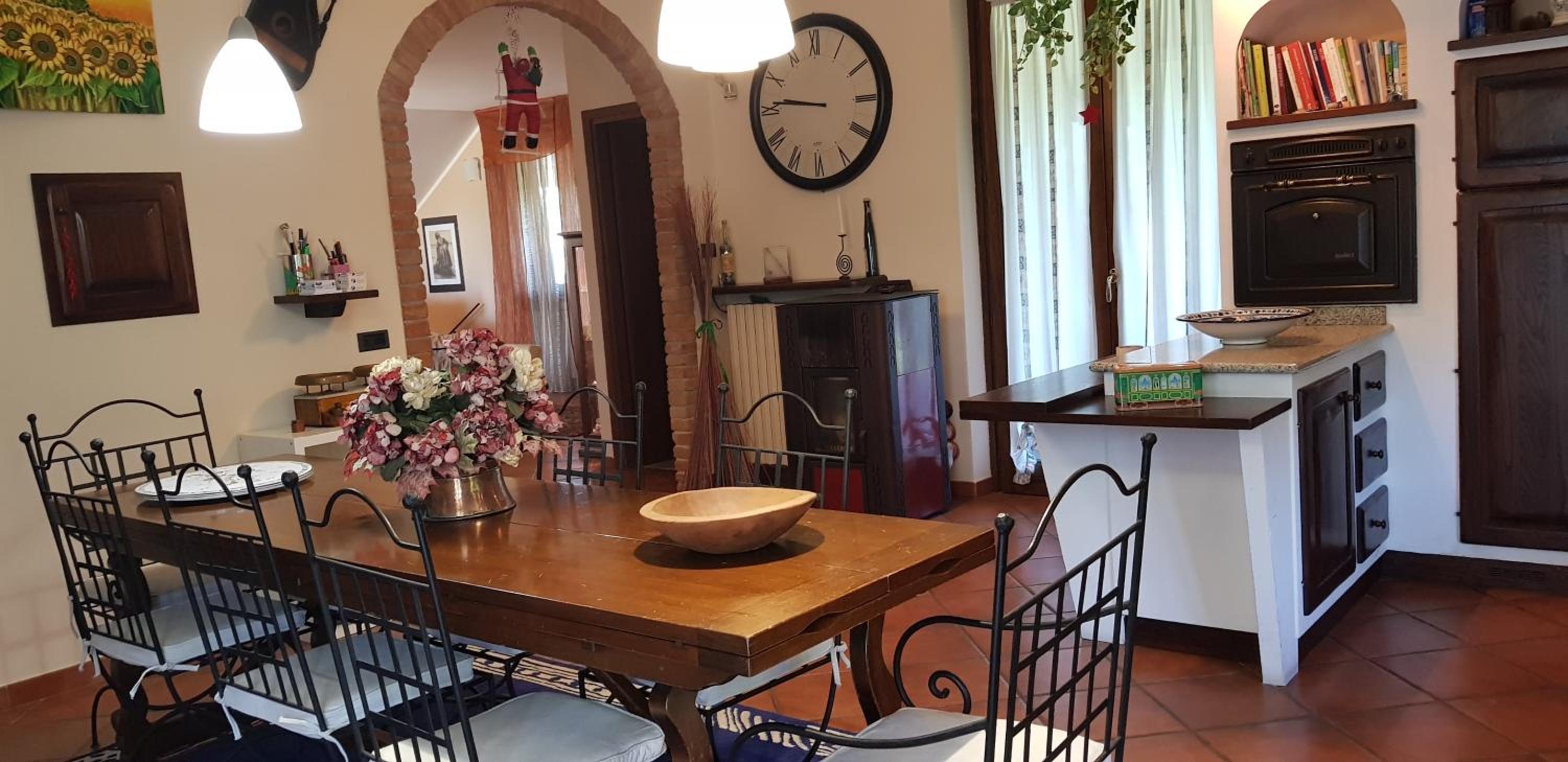 Casa Caginia 300mqgiardinopalestra e biliardo