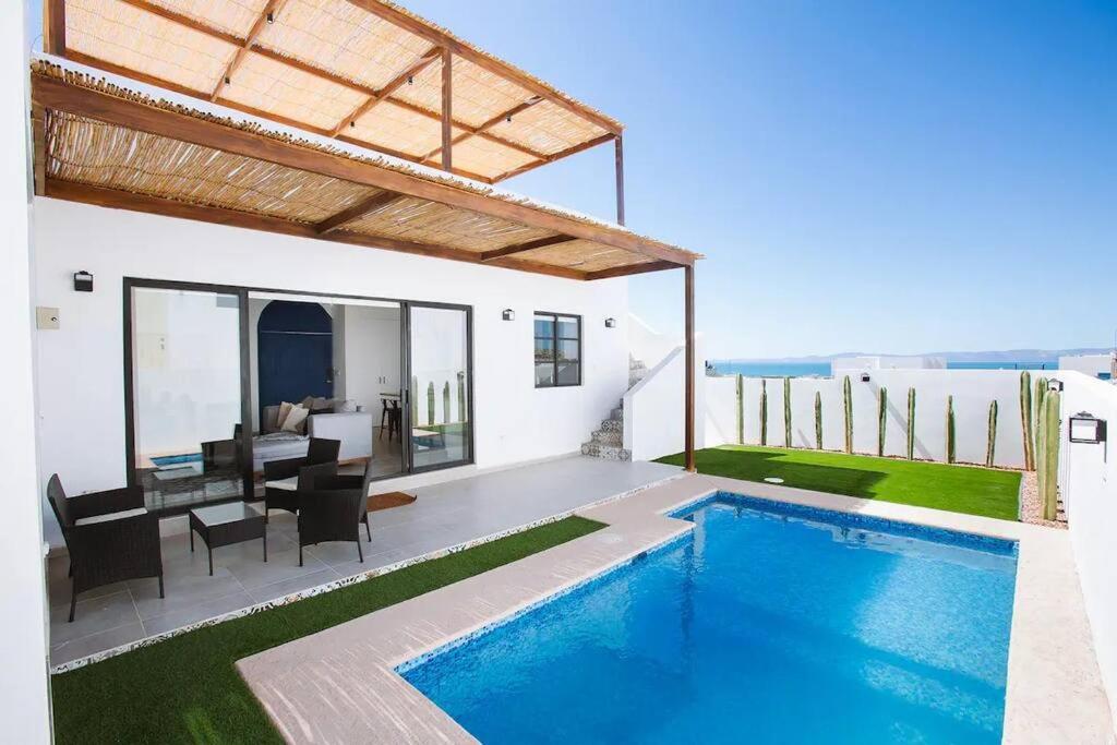 Exclusive pool house