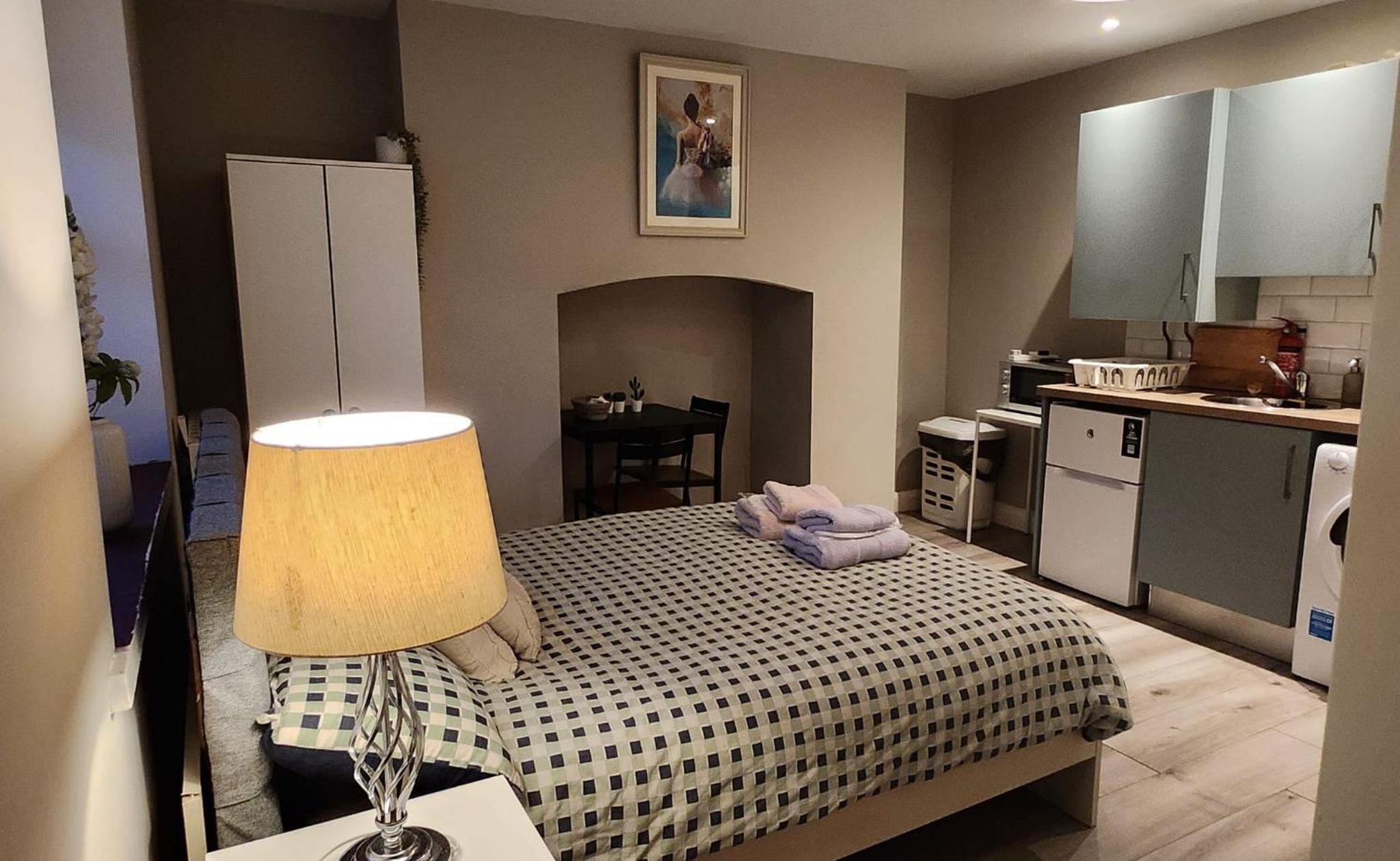 Studio Apartment
