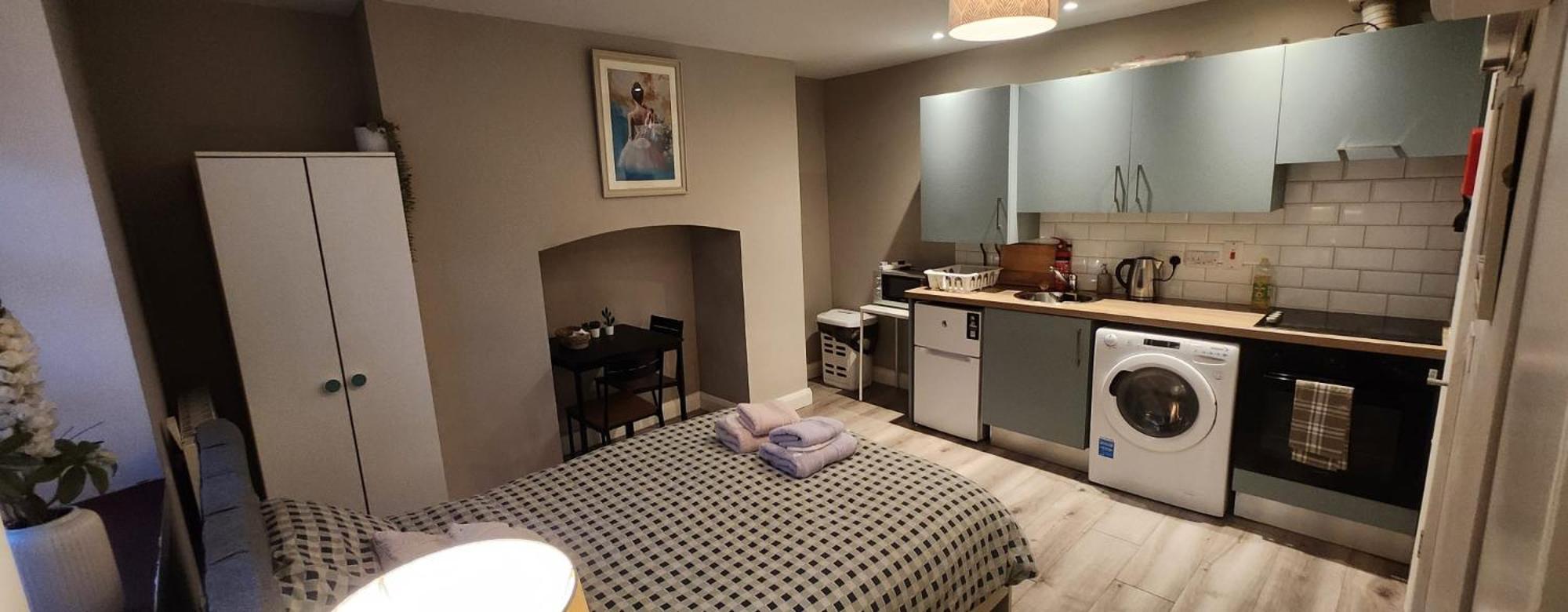 Studio Apartment
