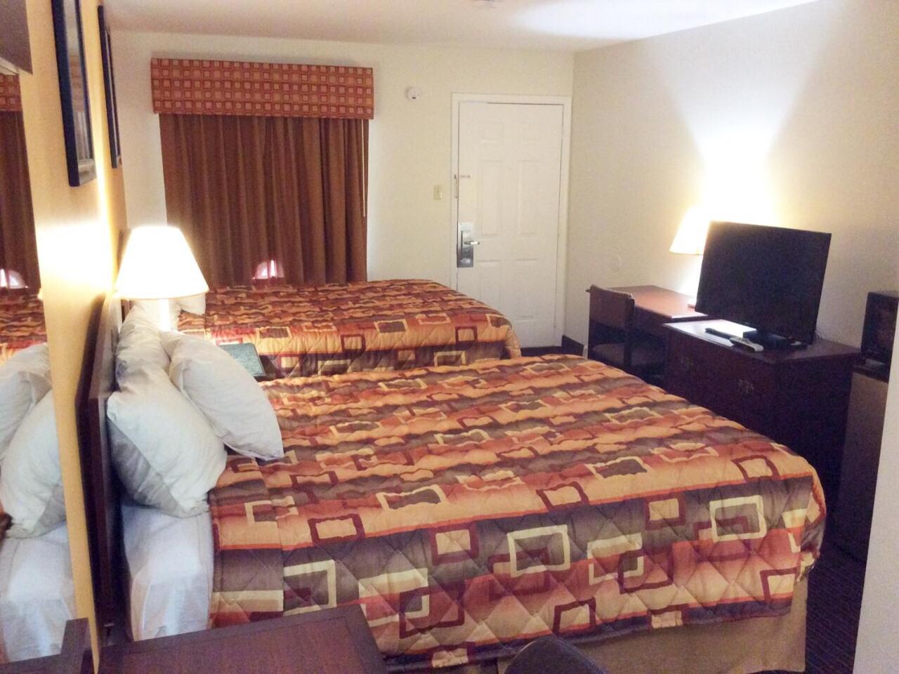 Plum Tree Inn view 3