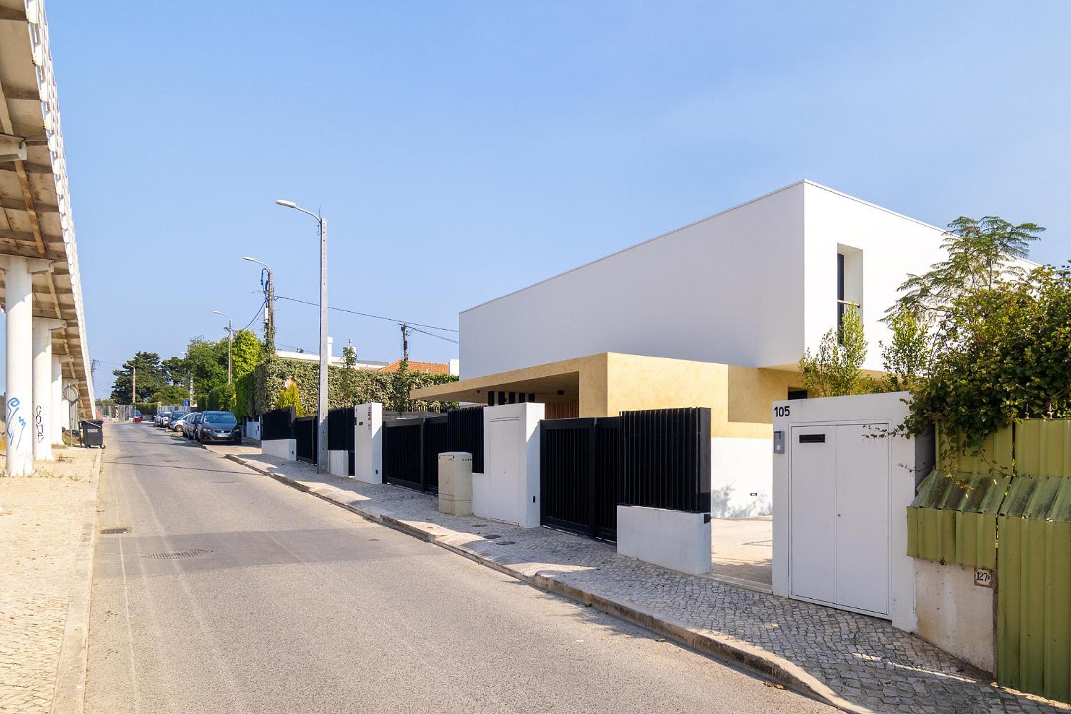 WHome Beachside Bliss In Carcavelos, 1BR With Patio & Parking view 3