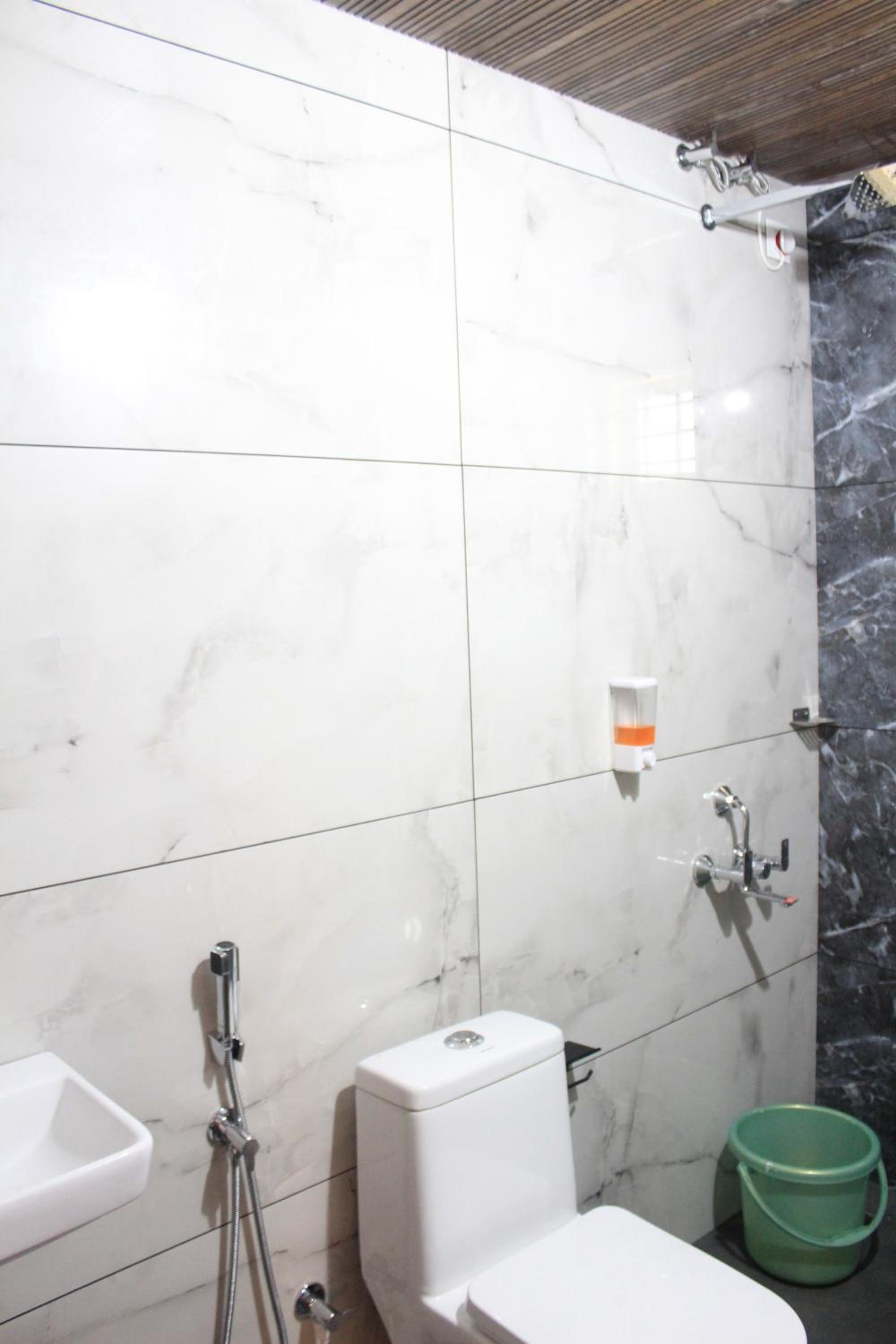 2BHK Homestay at Vagamon with Pool, Campfire and BBQ- Oakwood Oasis