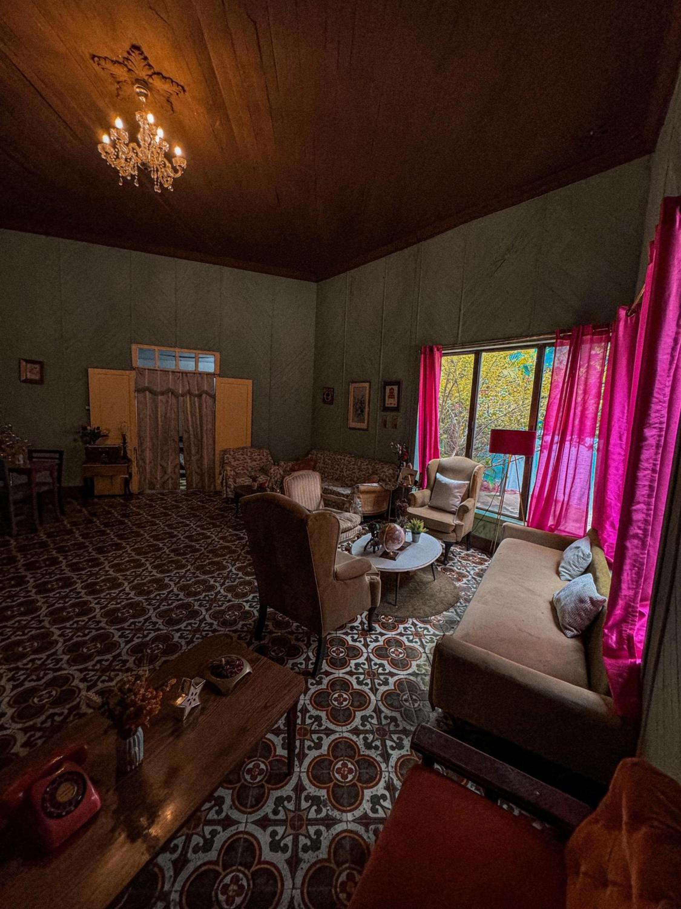 Hostal Brunette Santein