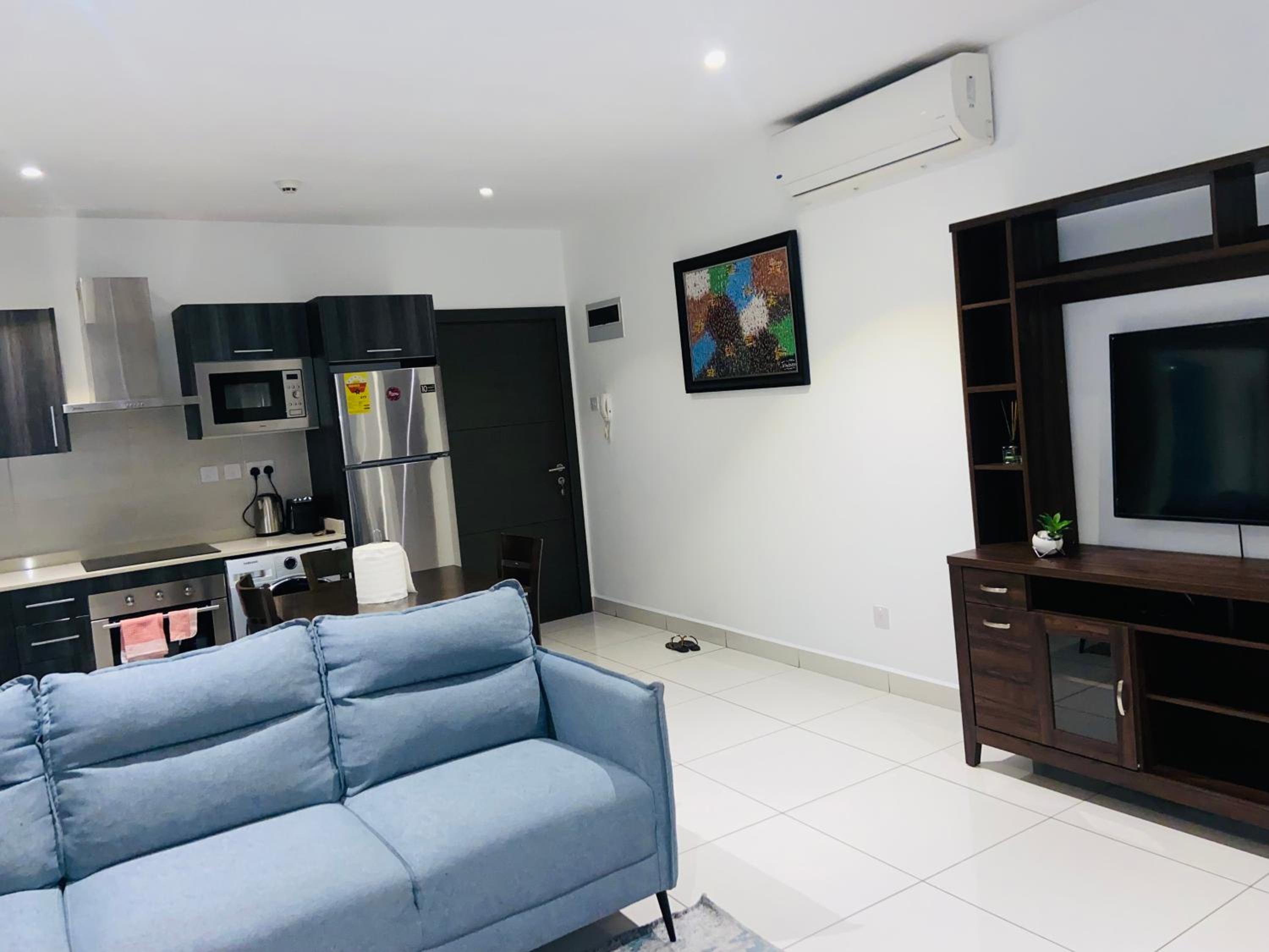 Cozy Abode by Embassy Gardens