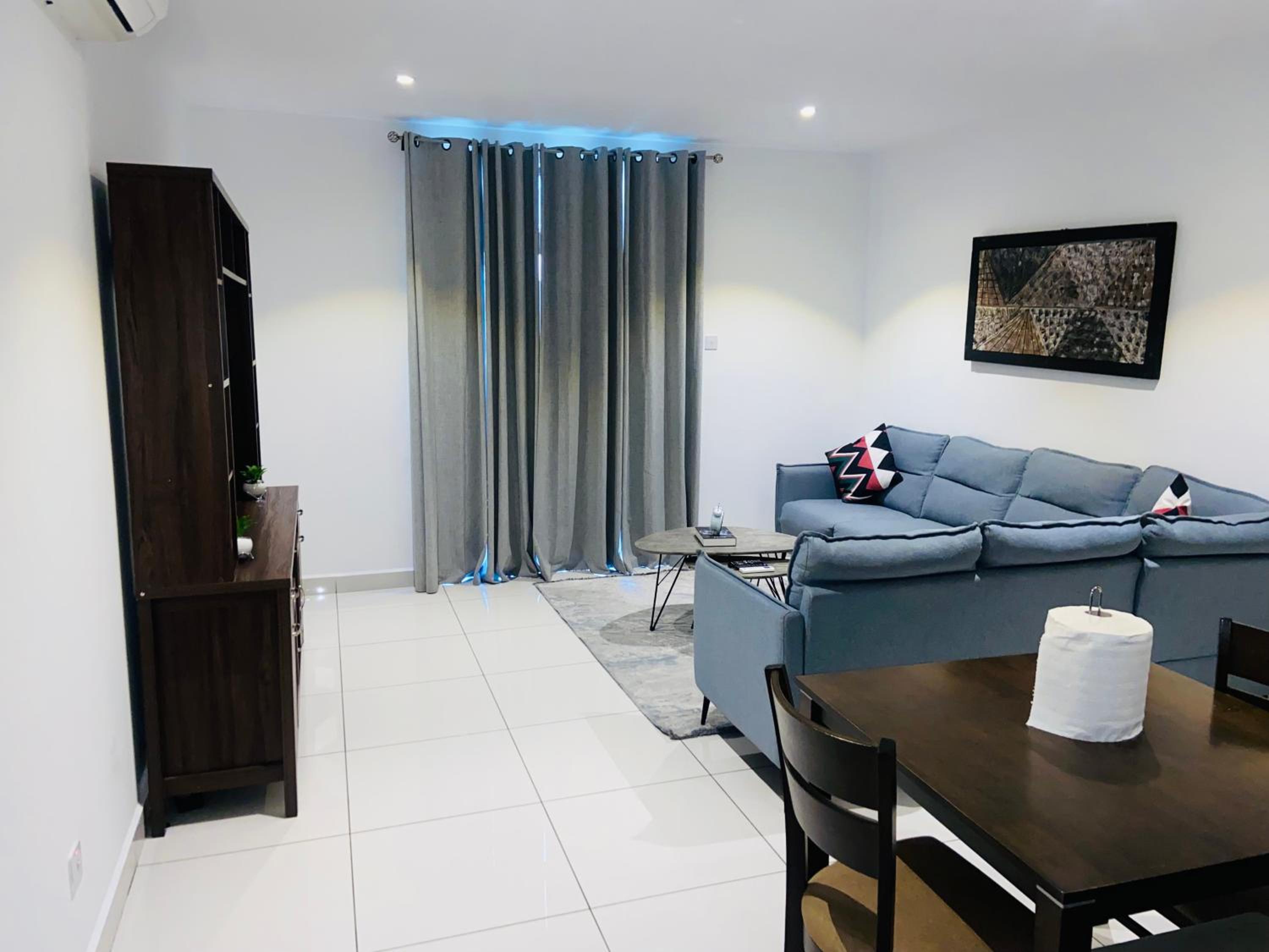 Cozy Abode by Embassy Gardens