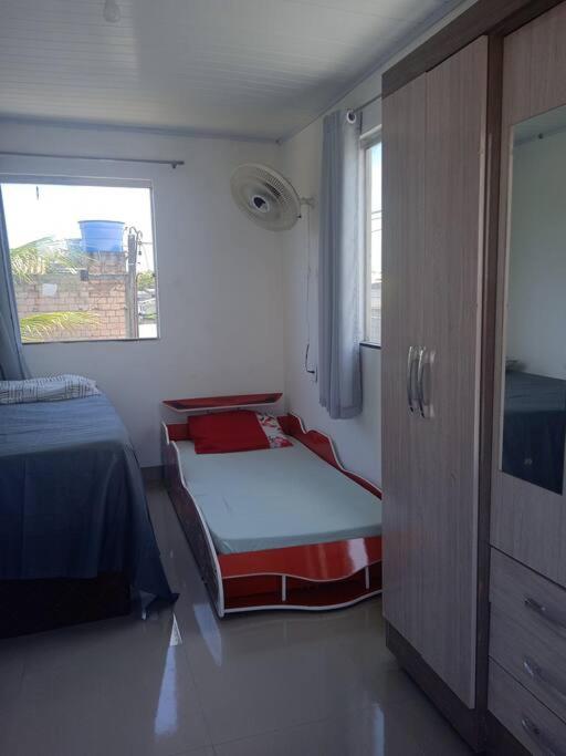 casa ampla com 3 quartos e piscina com hidromassagem