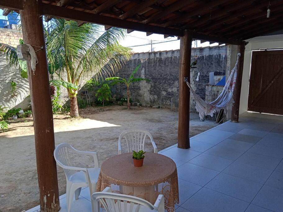 casa ampla com 3 quartos e piscina com hidromassagem