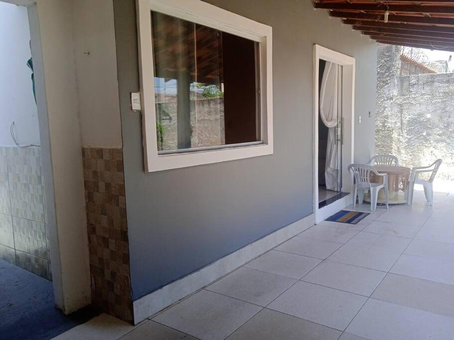 casa ampla com 3 quartos e piscina com hidromassagem