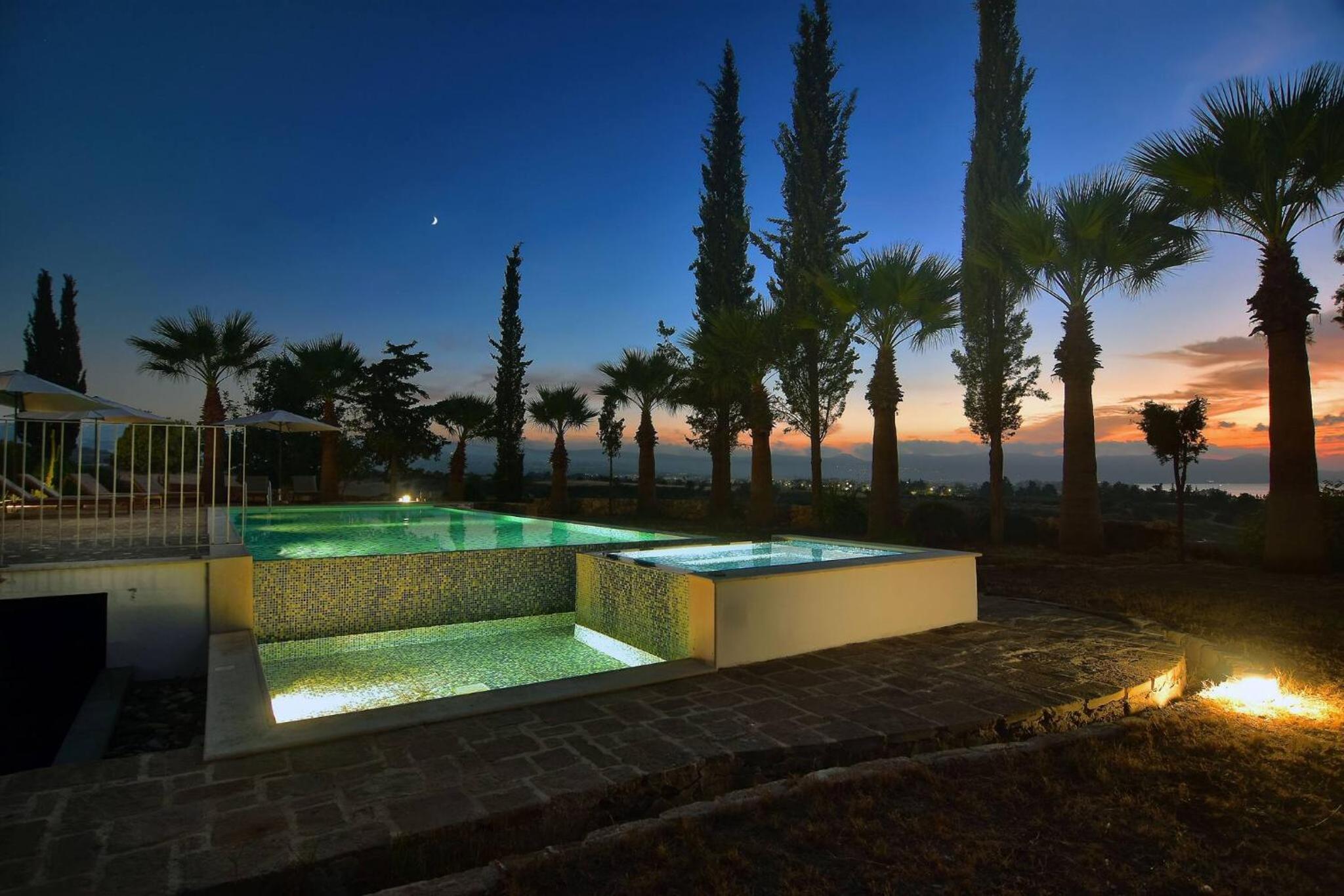Incredible Large Villa In Paphos sleeps 14 Children Pool, Jacuzzi, Huge Garden