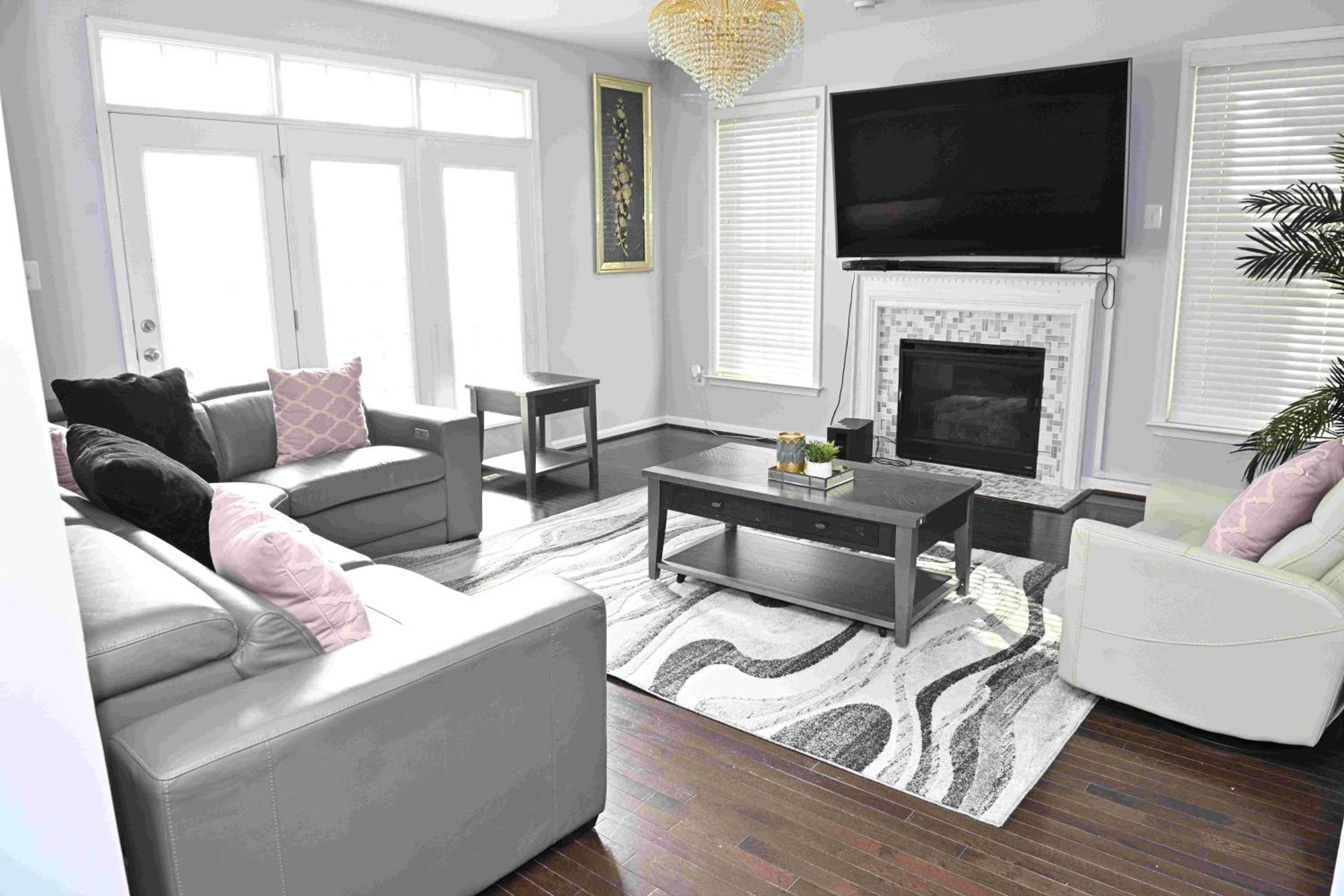 Luxury Living at Woodmore - Property Image 28