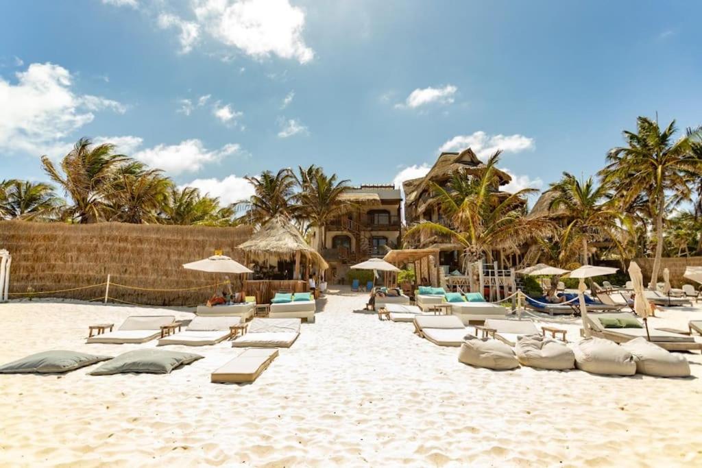 Jungle View Cozy 1BR W rooftop pool view 3