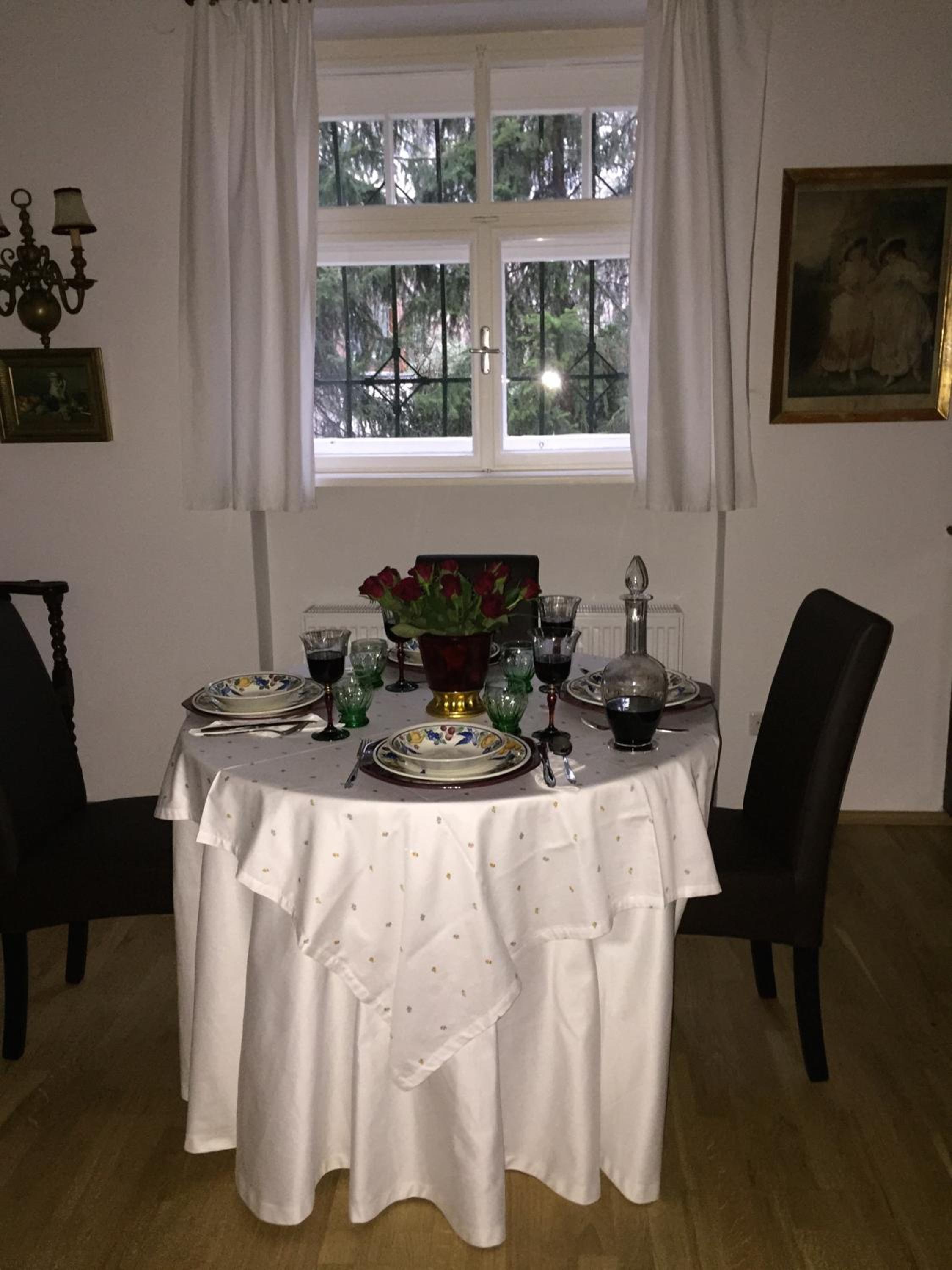 Exquisites Gartenapartment in eleganter Jugendstilvilla