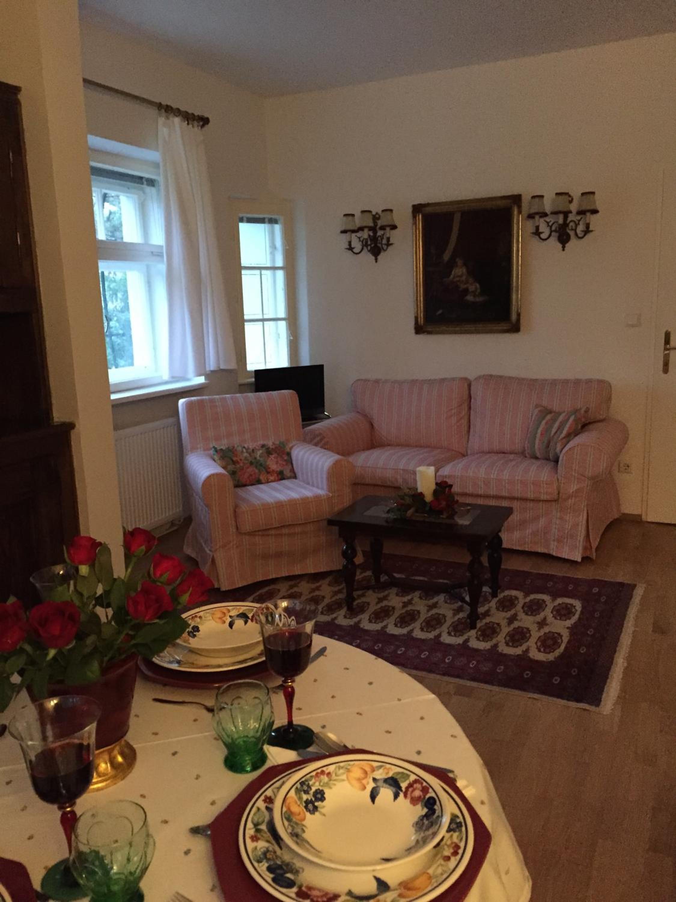 Exquisites Gartenapartment in eleganter Jugendstilvilla