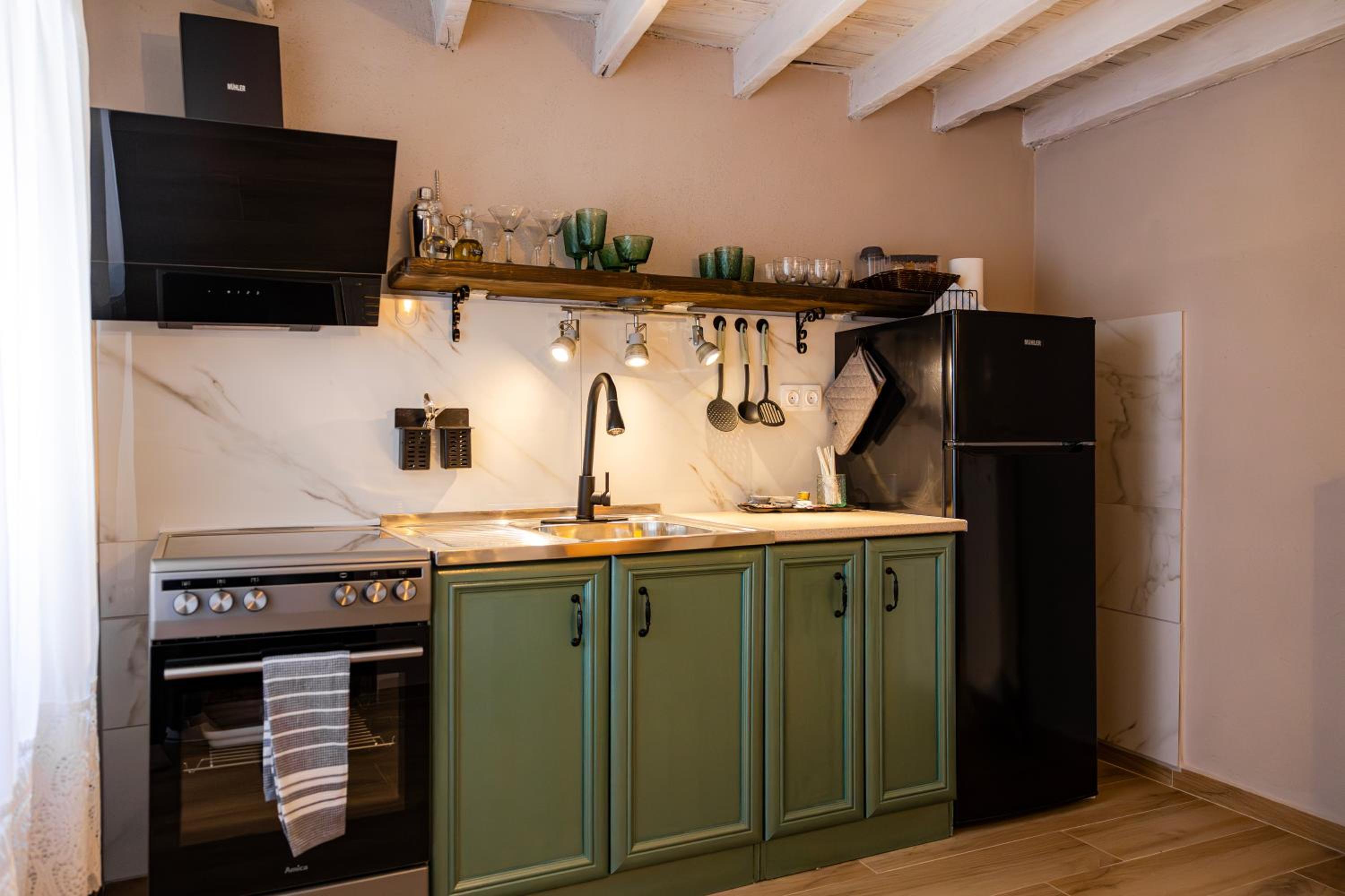 Leontis
