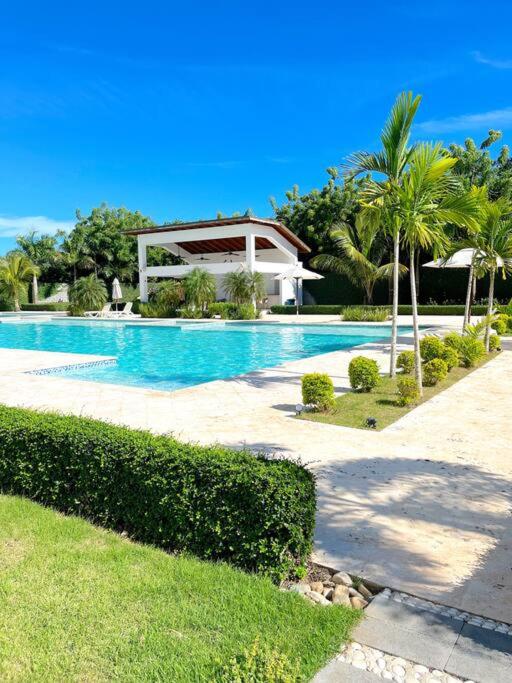 CoralCliffs Ocean View Residence