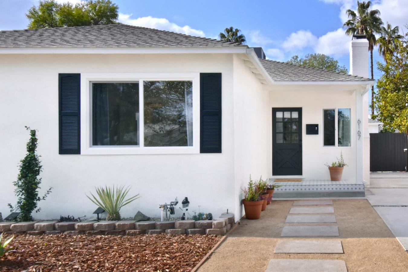 Beautiful Designer 4 bed near Universal sleeps 10