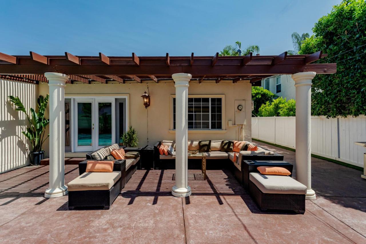 Cozy Home with Pool and Jacuzzi Minutes from Universal Studios