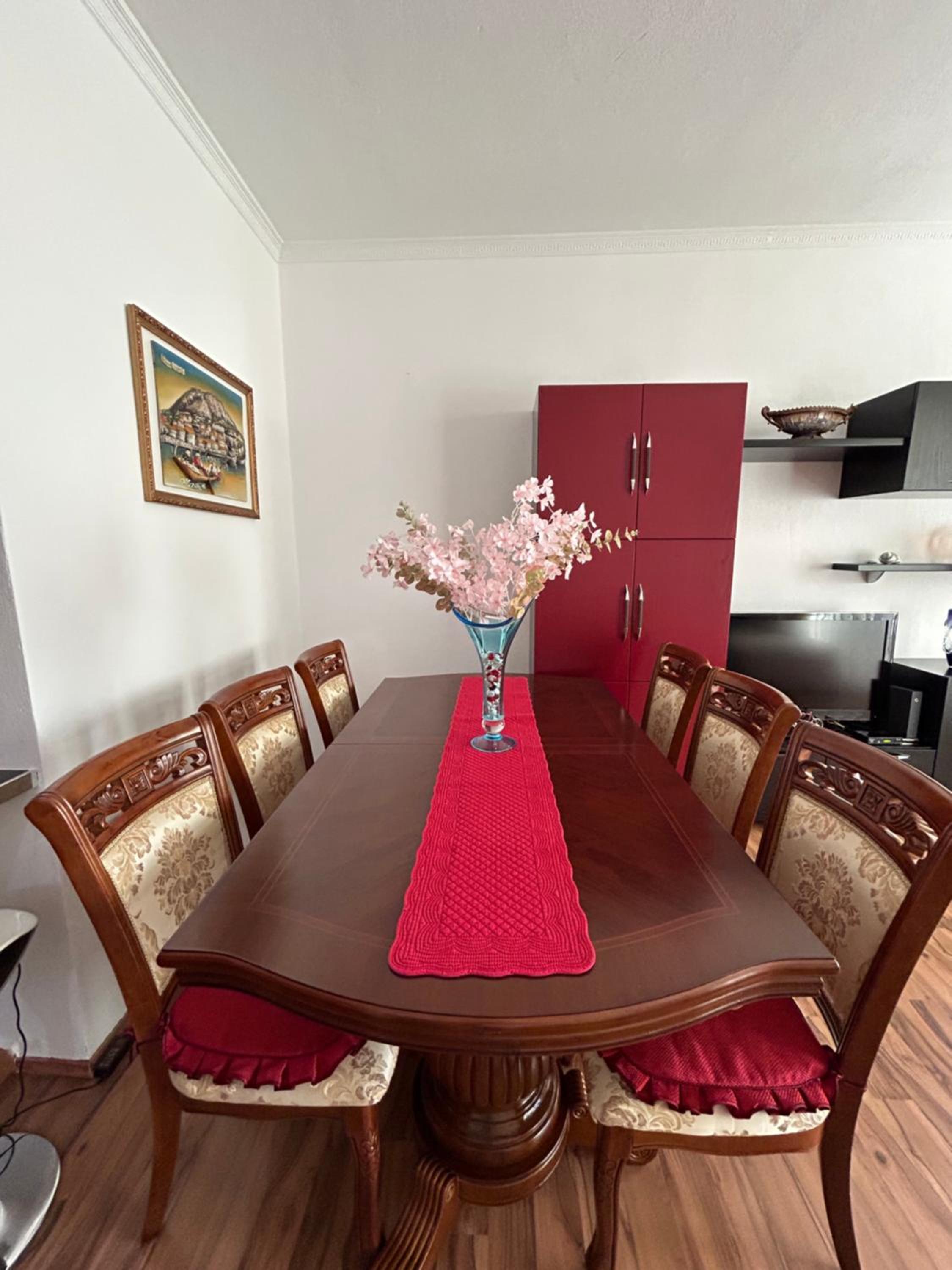 J & Nilson's Apartment In Shkodra Center
