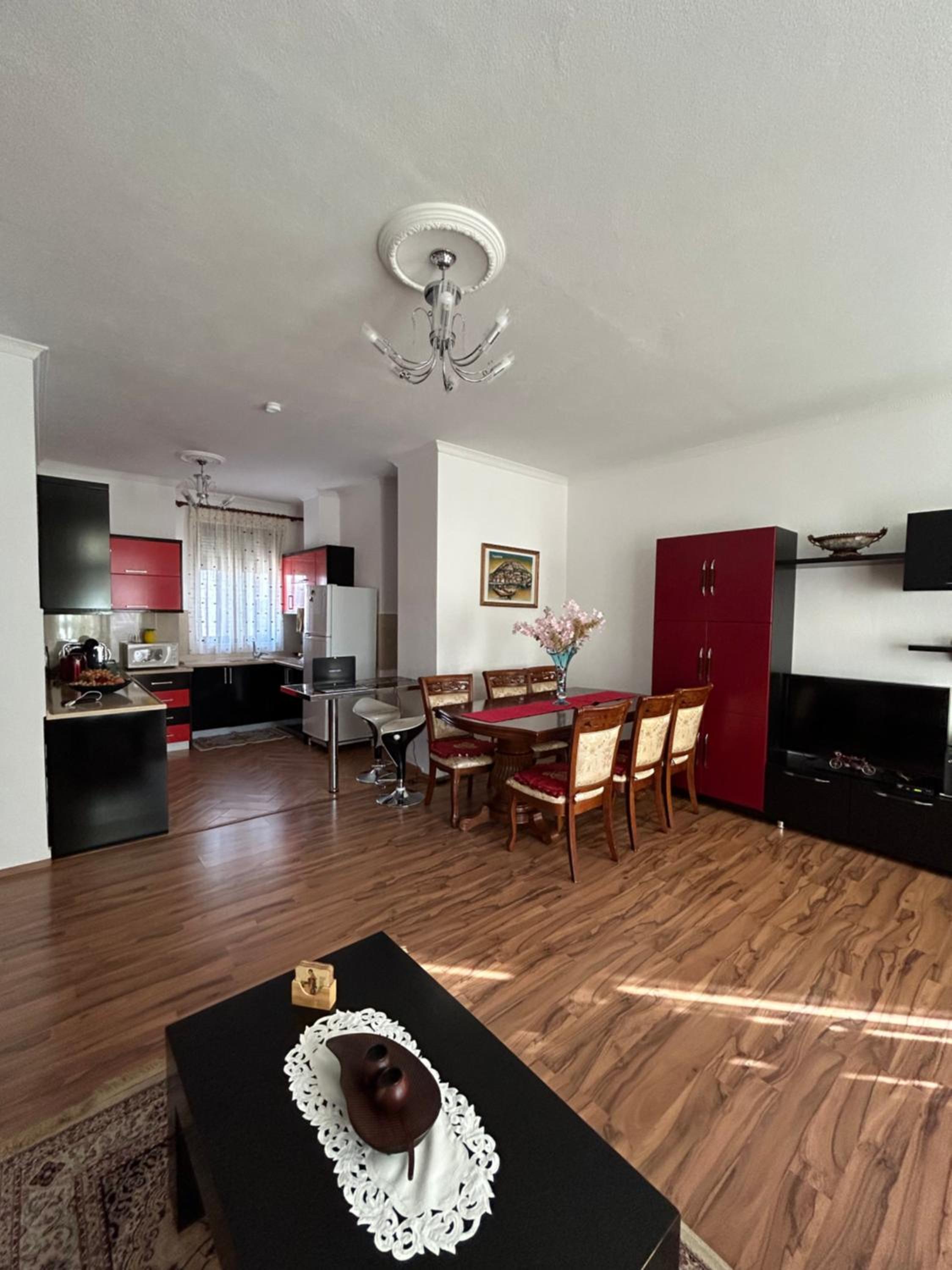 J & Nilson's Apartment In Shkodra Center photo 5