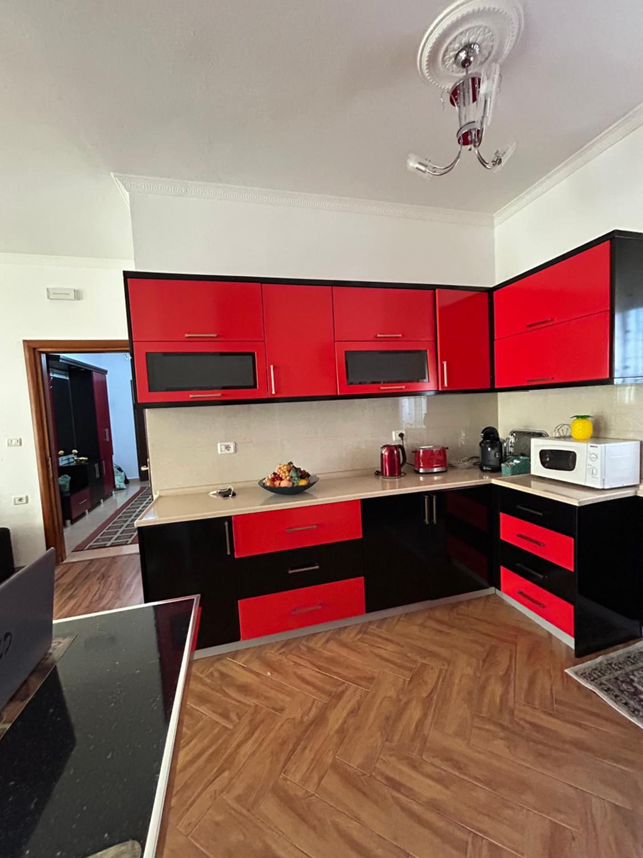 J & Nilson's Apartment In Shkodra Center