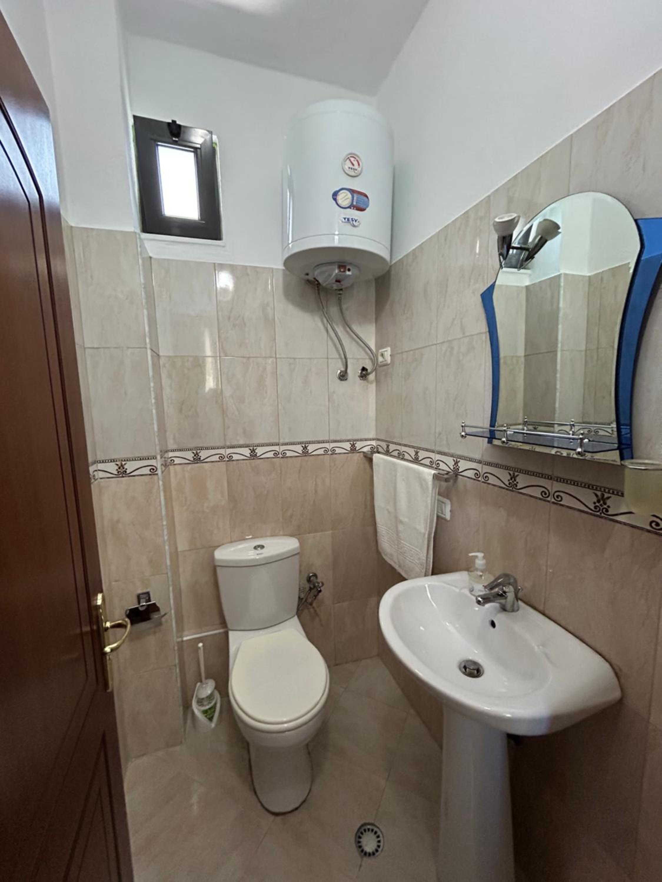 J & Nilson's Apartment In Shkodra Center