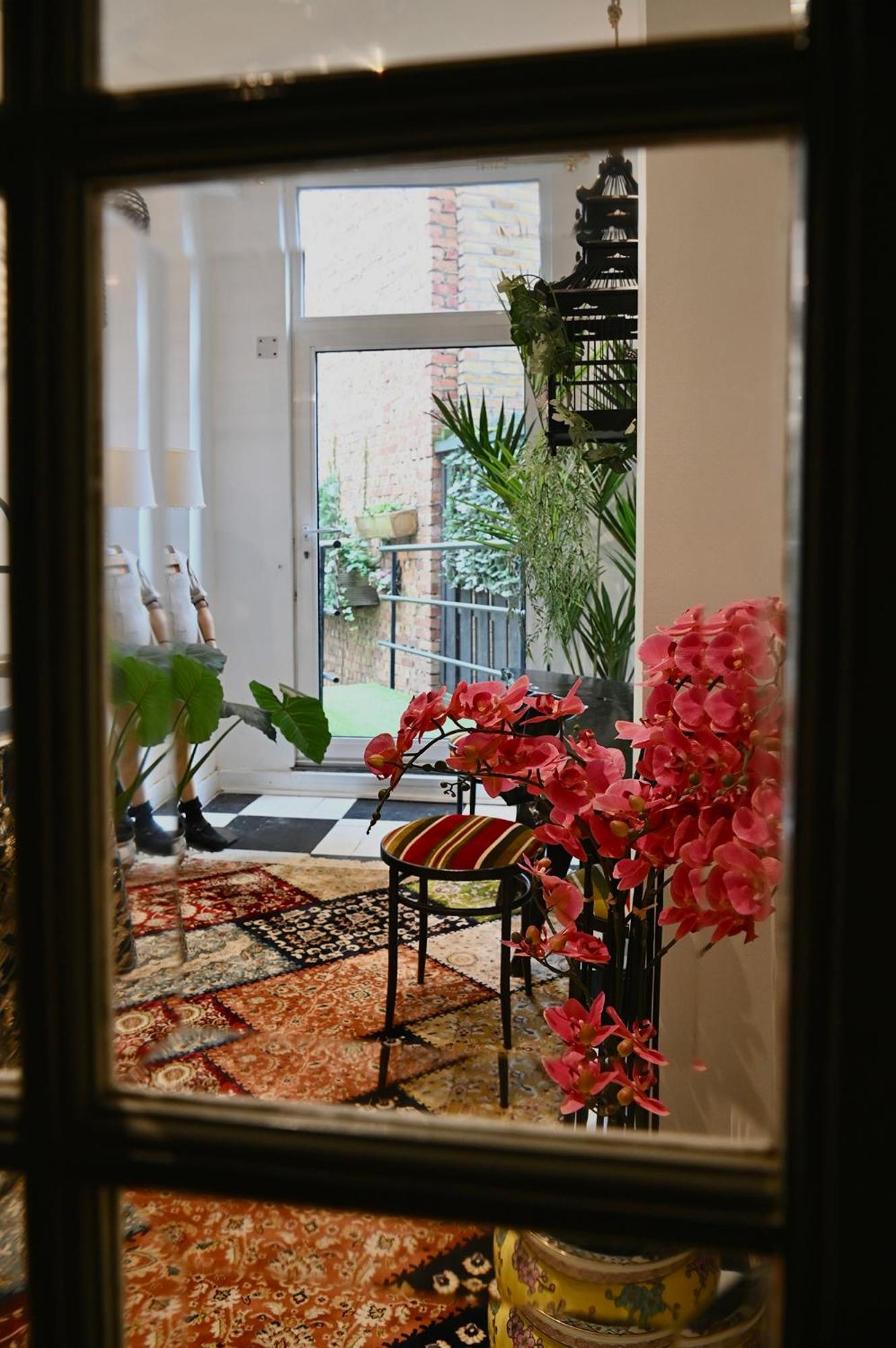 Papillon Antwerp Suite 2