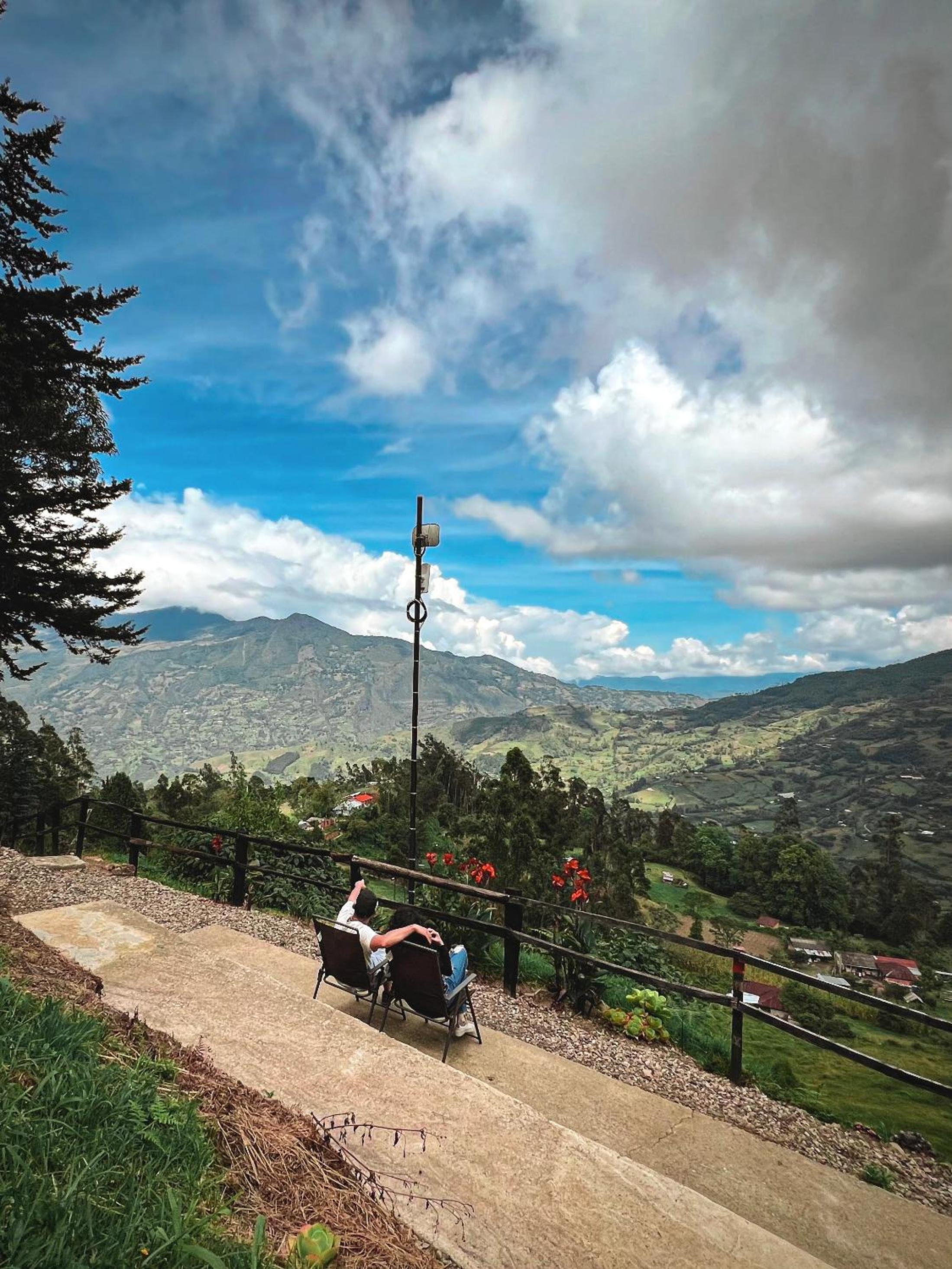 Glamping La Kumbre T con vista a las montañas