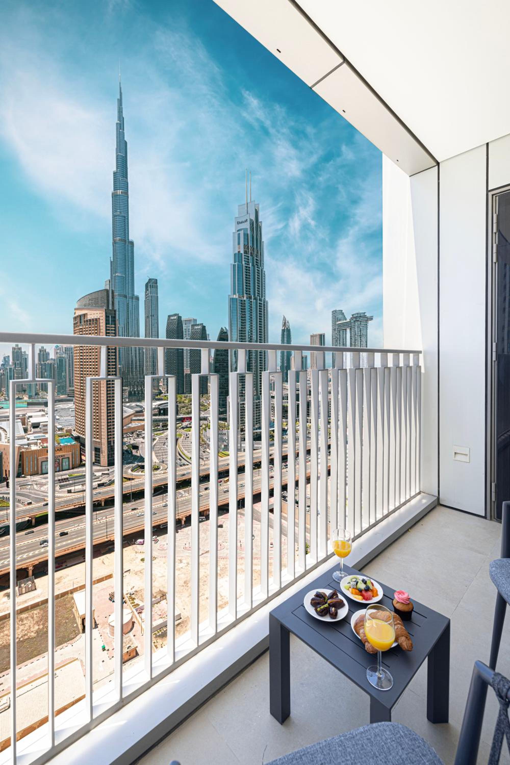 Stunning Two-Bedroom Apartment with Skyline View & walk to Dubai Mall by TerraHome